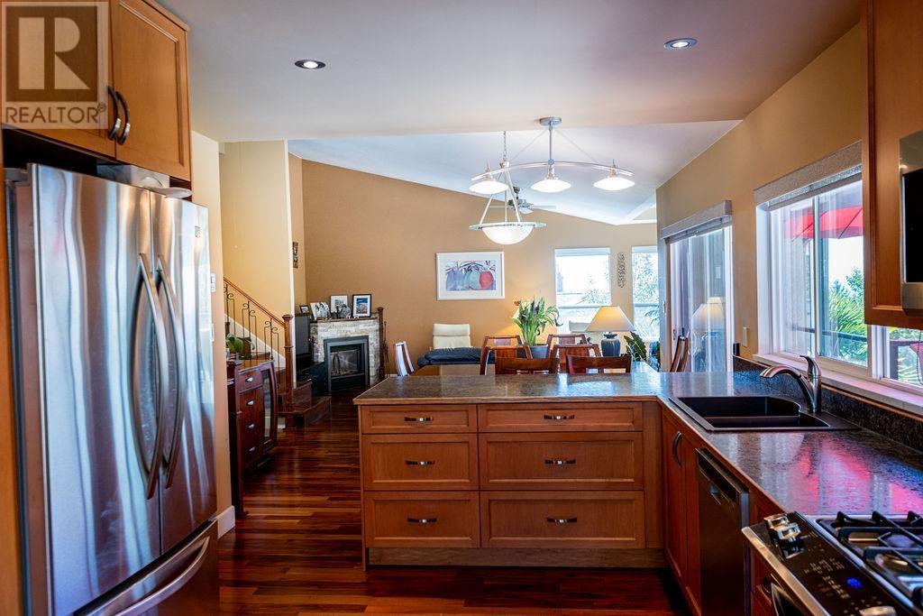 496 Ocean View Drive, Gibsons, British Columbia  V0N 1V5 - Photo 19 - R2826649