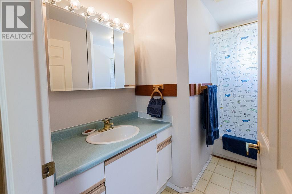 496 Ocean View Drive, Gibsons, British Columbia  V0N 1V5 - Photo 31 - R2826649