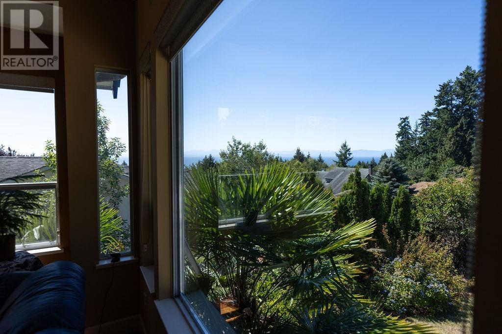 496 Ocean View Drive, Gibsons, British Columbia  V0N 1V5 - Photo 4 - R2826649