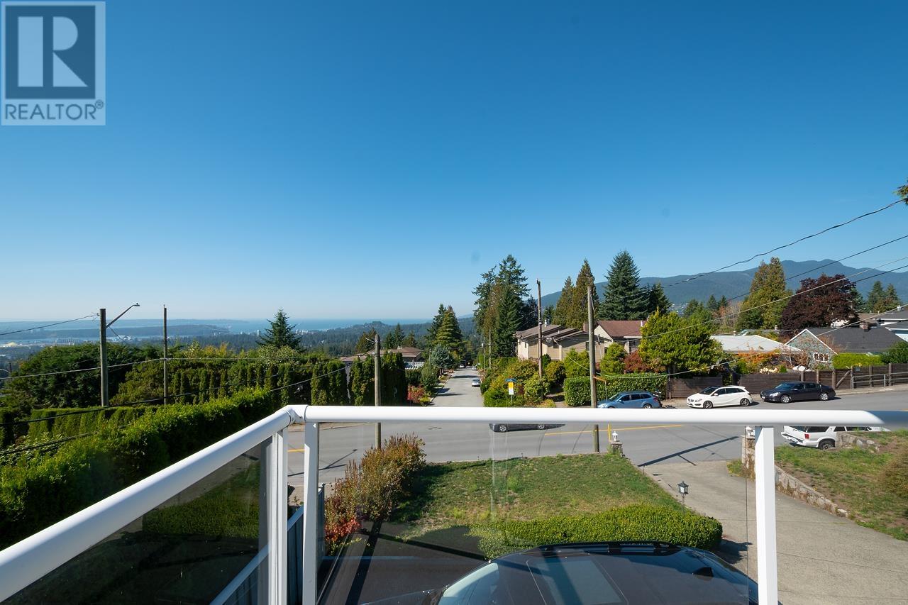 3808 Lonsdale Avenue, North Vancouver, British Columbia  V7N 3K6 - Photo 7 - R2818979