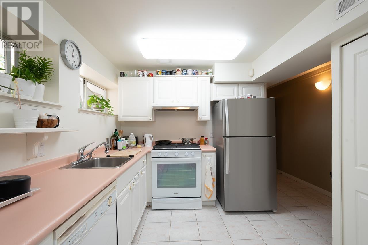 3808 Lonsdale Avenue, North Vancouver, British Columbia  V7N 3K6 - Photo 24 - R2818979