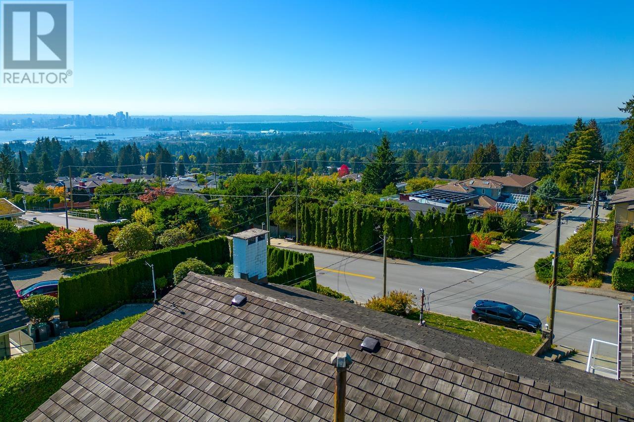 3808 Lonsdale Avenue, North Vancouver, British Columbia  V7N 3K6 - Photo 35 - R2818979