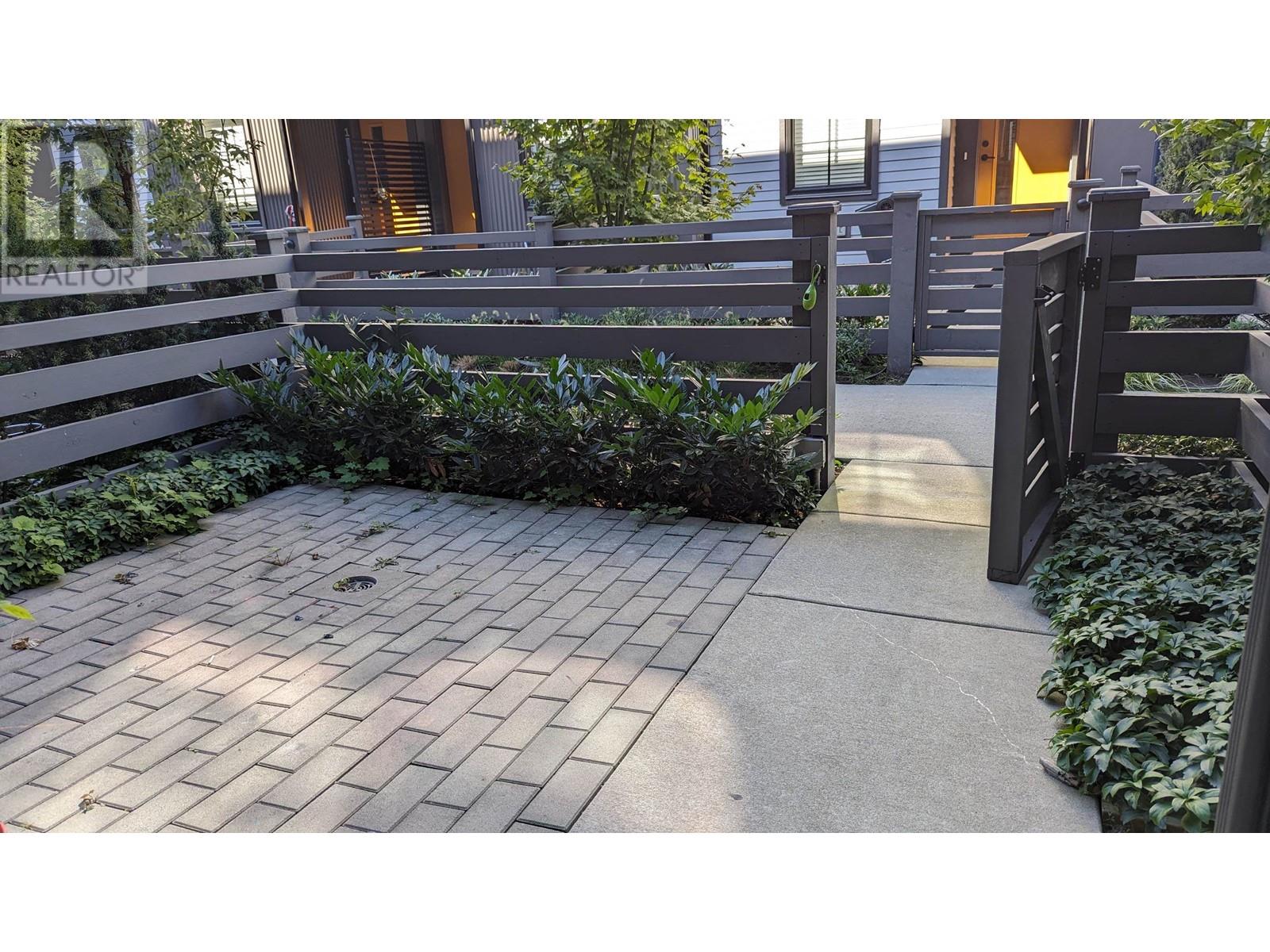 1383 Valleyside Place, Squamish, British Columbia  V8B 1A8 - Photo 3 - R2824982