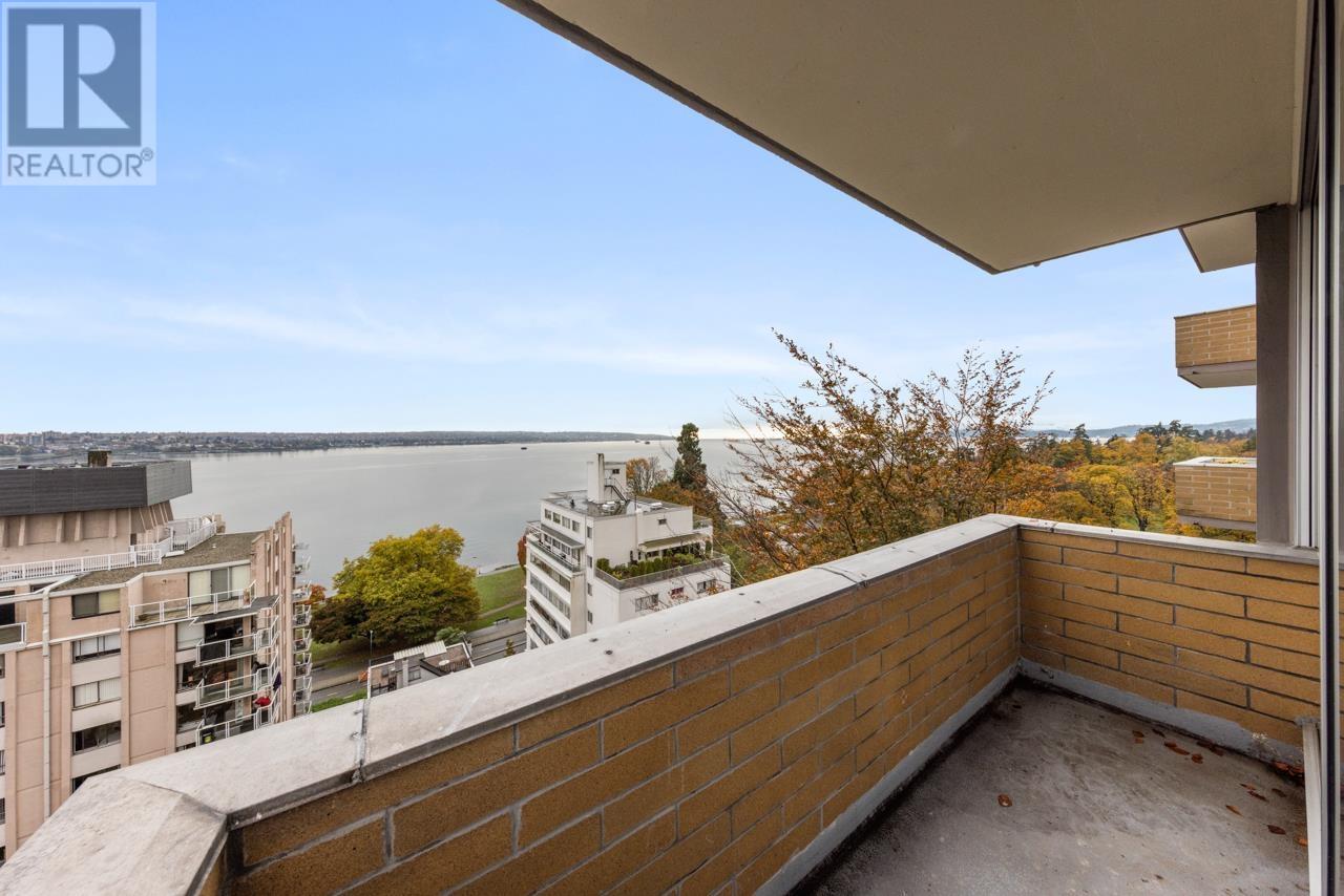 1402 2055 Pendrell Street, Vancouver, British Columbia  V6G 1T9 - Photo 2 - R2826653