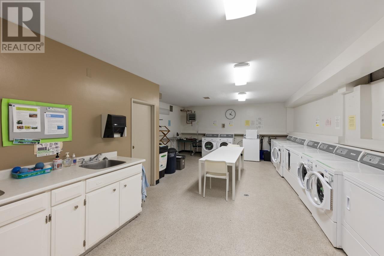1402 2055 Pendrell Street, Vancouver, British Columbia  V6G 1T9 - Photo 35 - R2826653