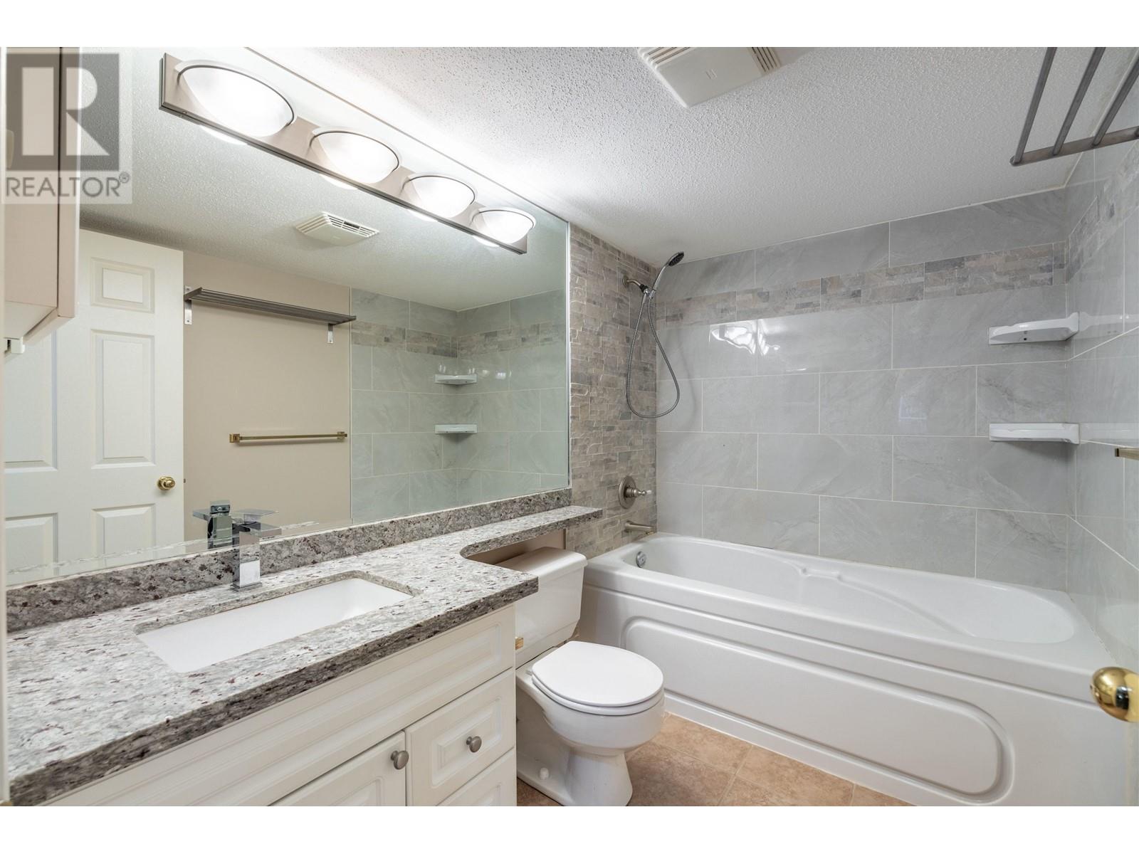 207 7231 Antrim Avenue, Burnaby, British Columbia  V5J 5H5 - Photo 10 - R2825279