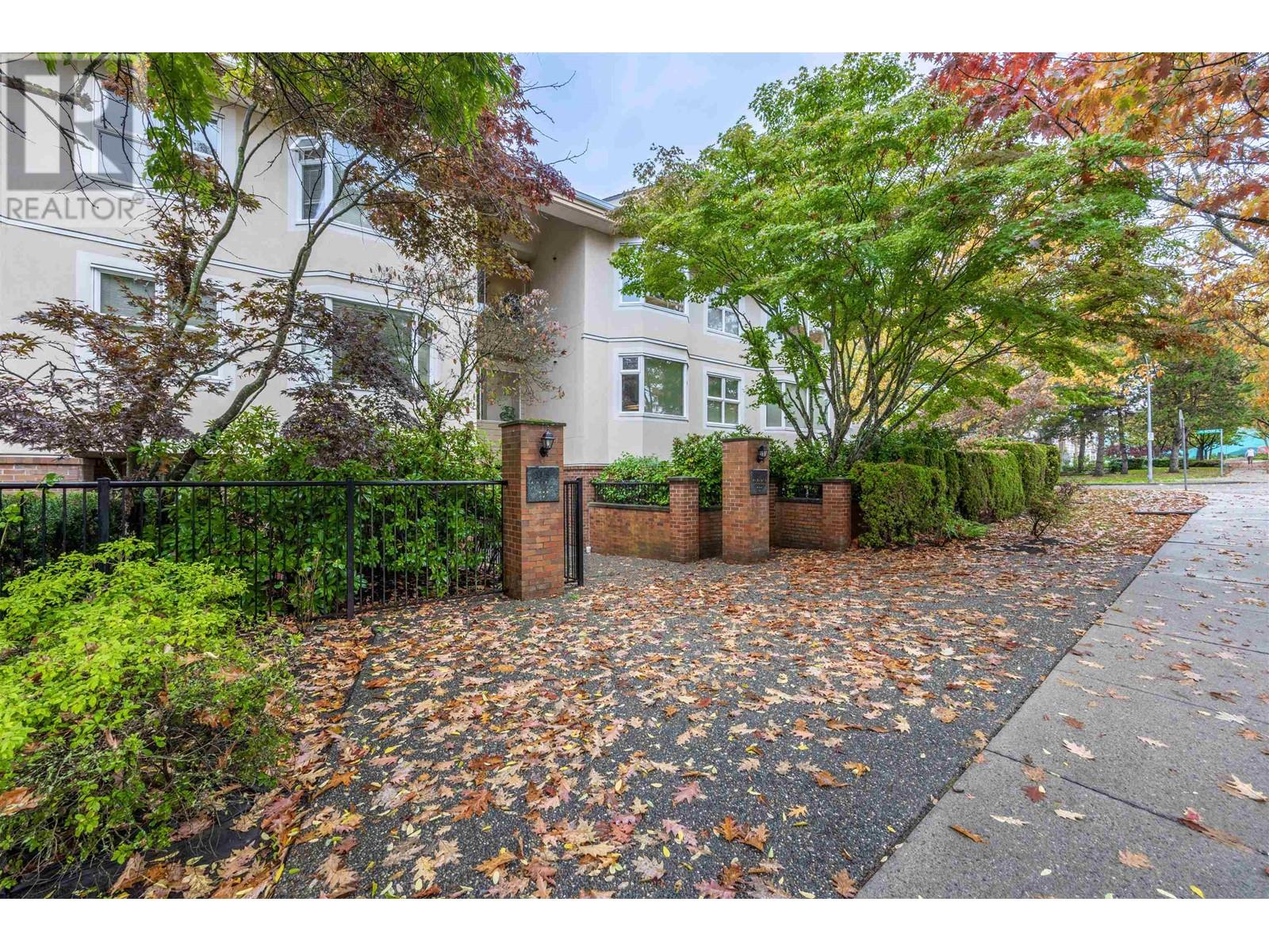 207 7231 Antrim Avenue, Burnaby, British Columbia  V5J 5H5 - Photo 18 - R2825279