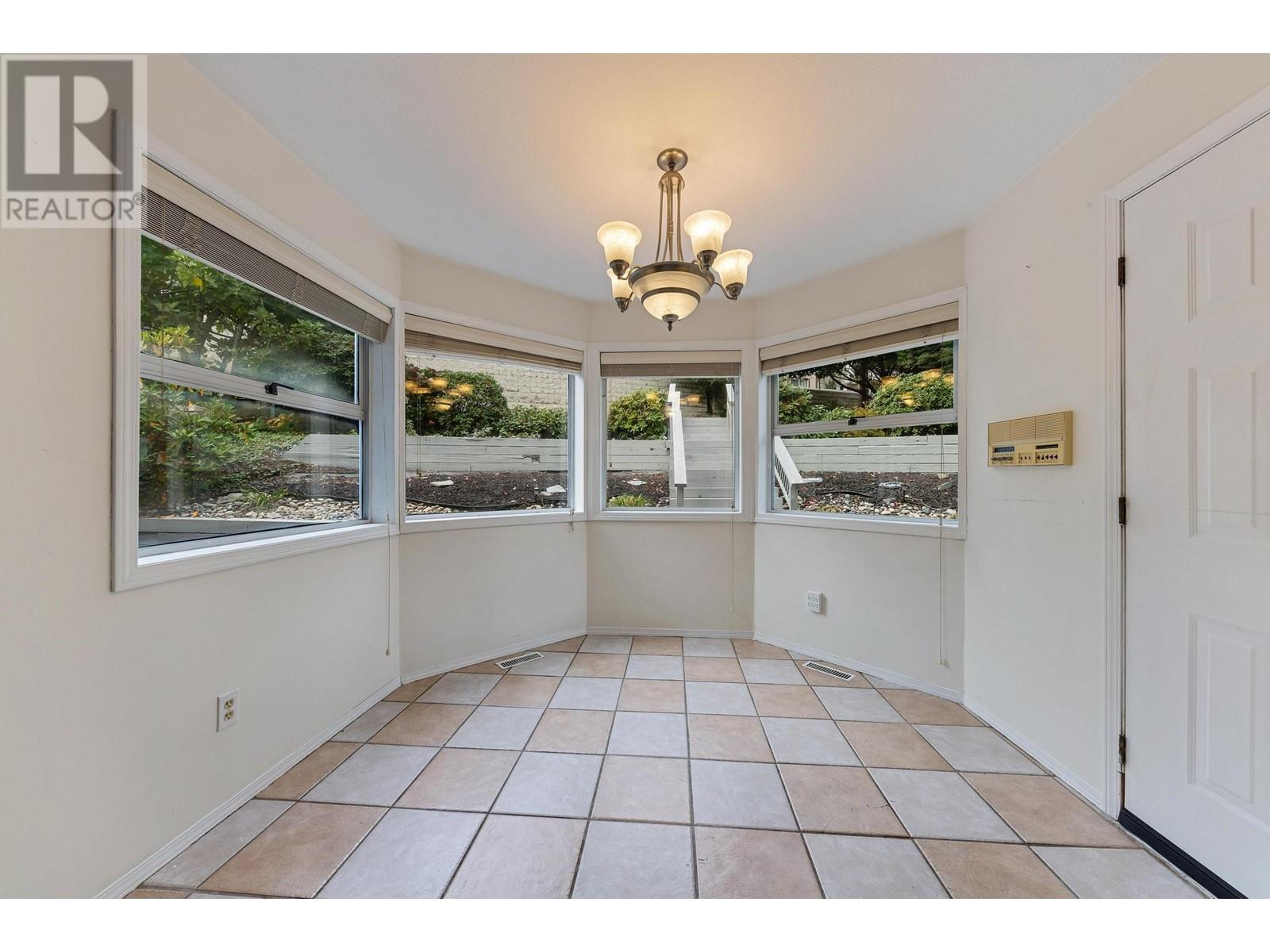 2249 Monashee Court, Coquitlam, British Columbia  V3K 6P7 - Photo 26 - R2825540