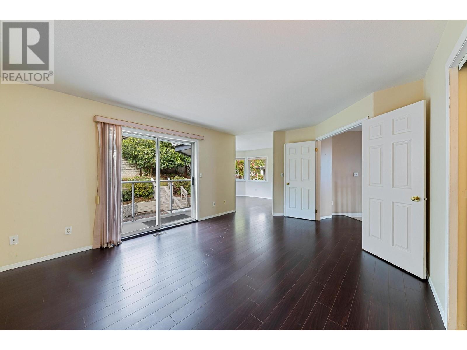 2249 Monashee Court, Coquitlam, British Columbia  V3K 6P7 - Photo 11 - R2825540
