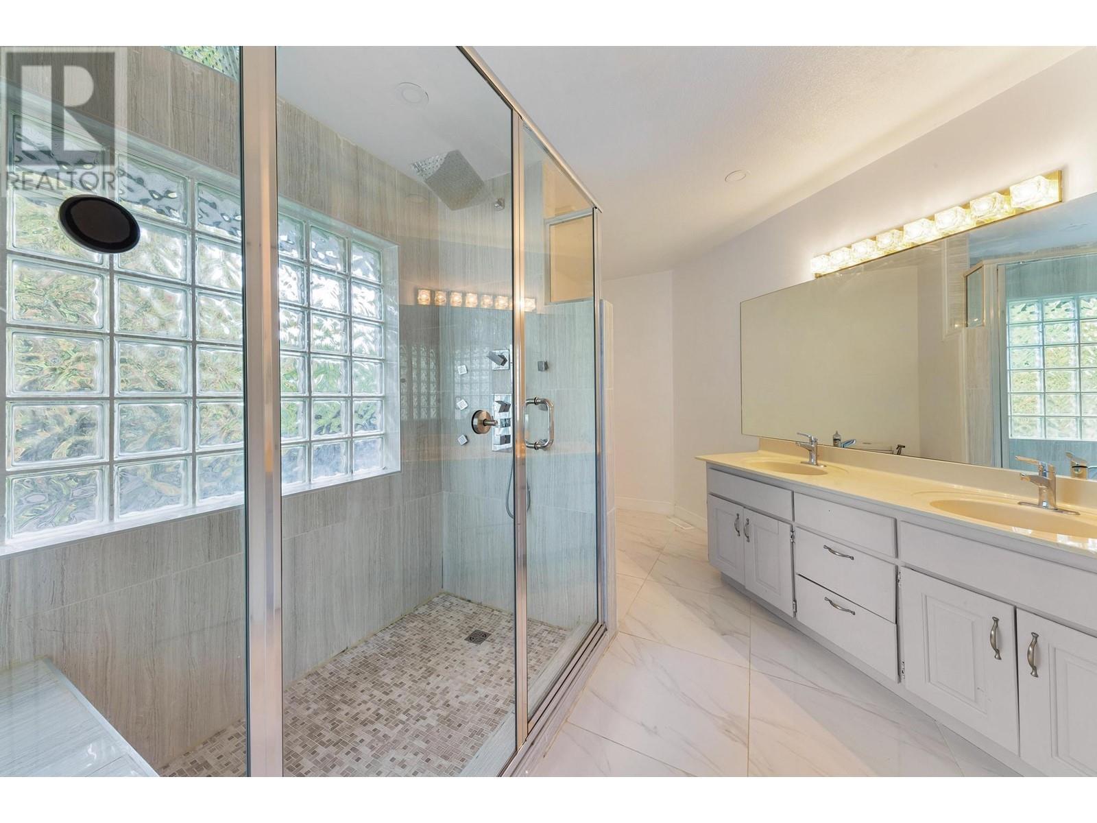 2249 Monashee Court, Coquitlam, British Columbia  V3K 6P7 - Photo 14 - R2825540