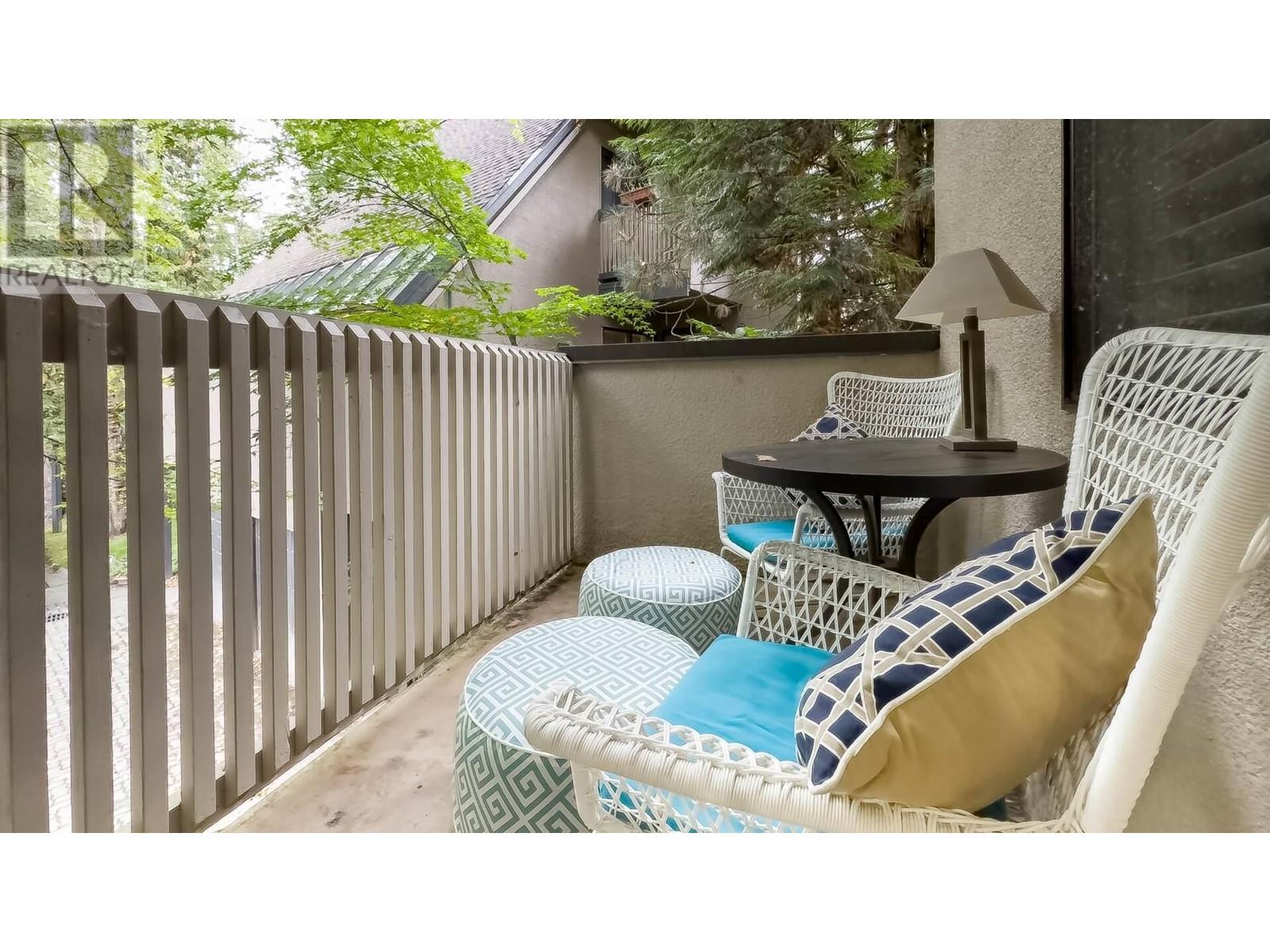 8531 Woodtrail Place, Burnaby, British Columbia  V5A 4A9 - Photo 14 - R2825002