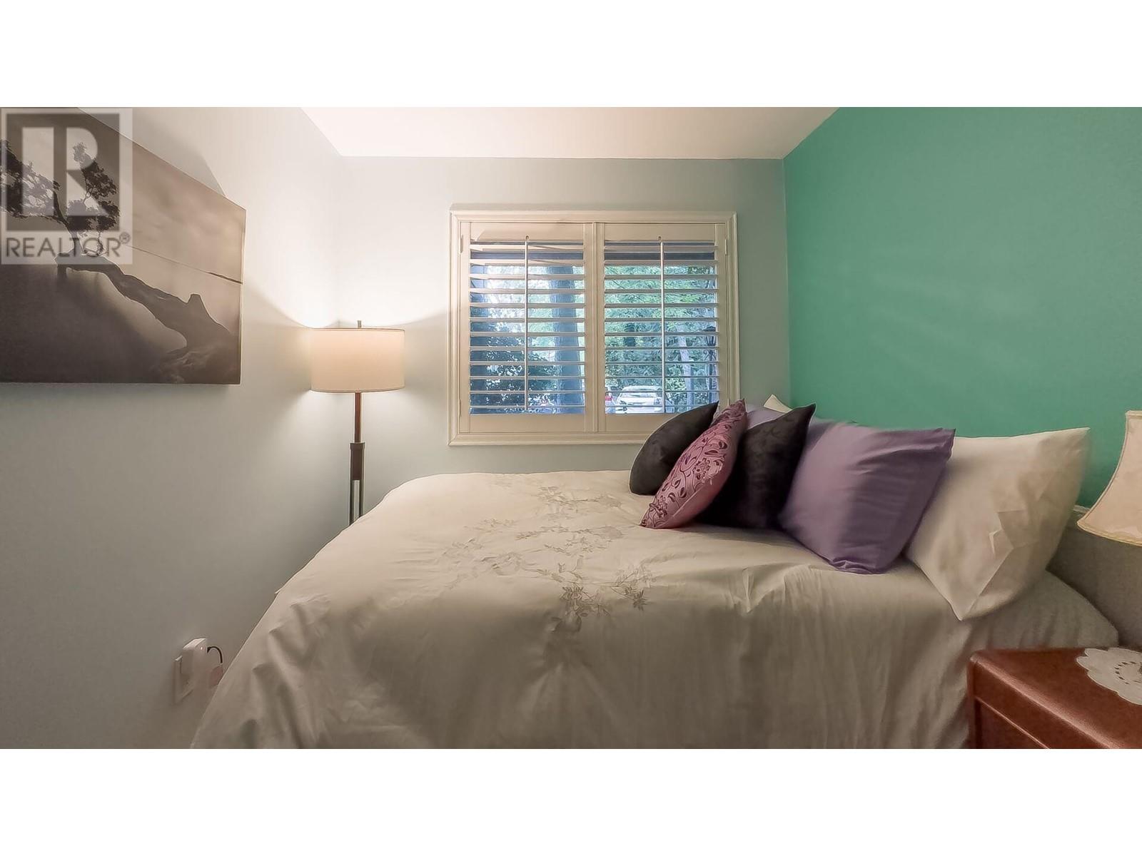 8531 Woodtrail Place, Burnaby, British Columbia  V5A 4A9 - Photo 19 - R2825002