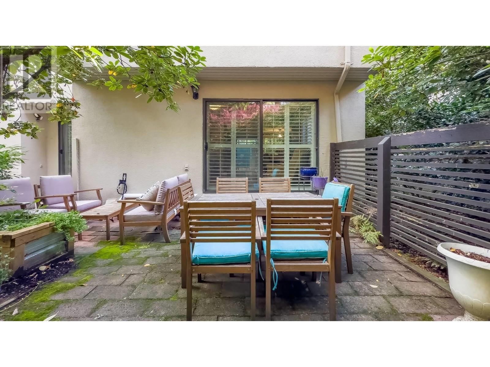 8531 Woodtrail Place, Burnaby, British Columbia  V5A 4A9 - Photo 15 - R2825002