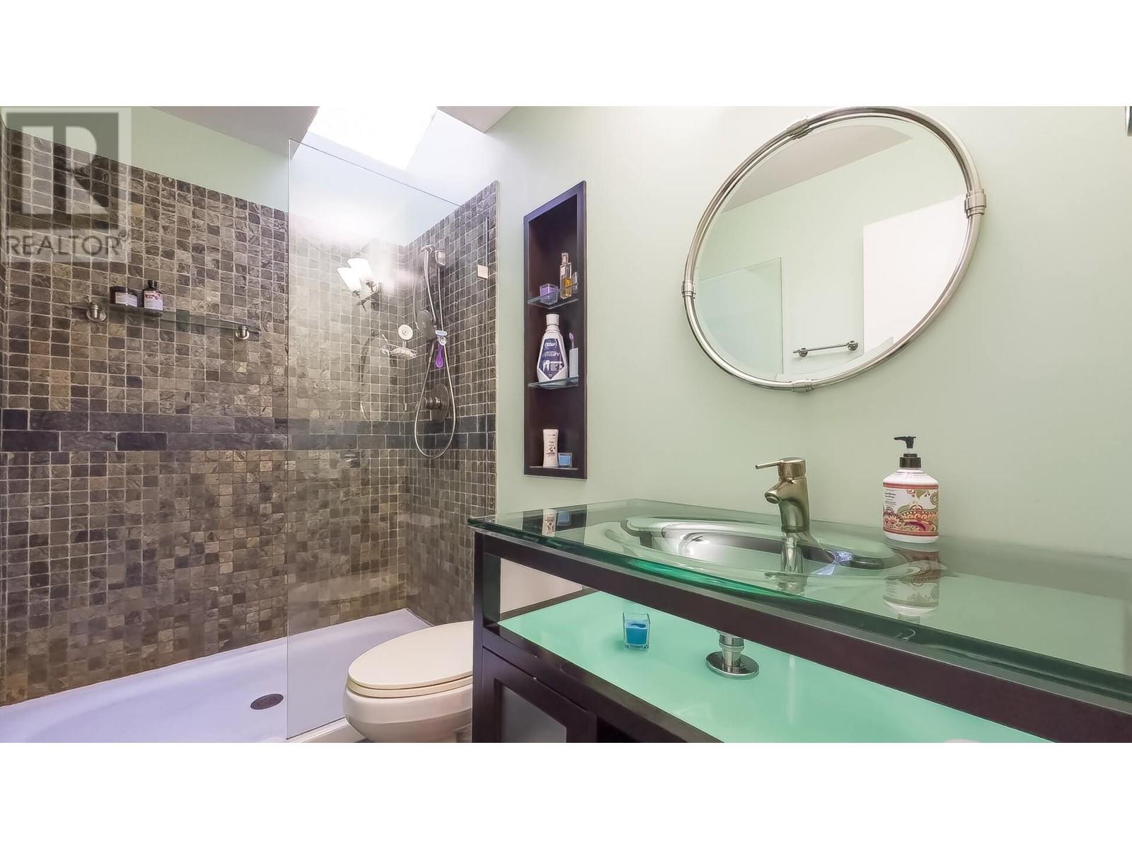 8531 Woodtrail Place, Burnaby, British Columbia  V5A 4A9 - Photo 30 - R2825002