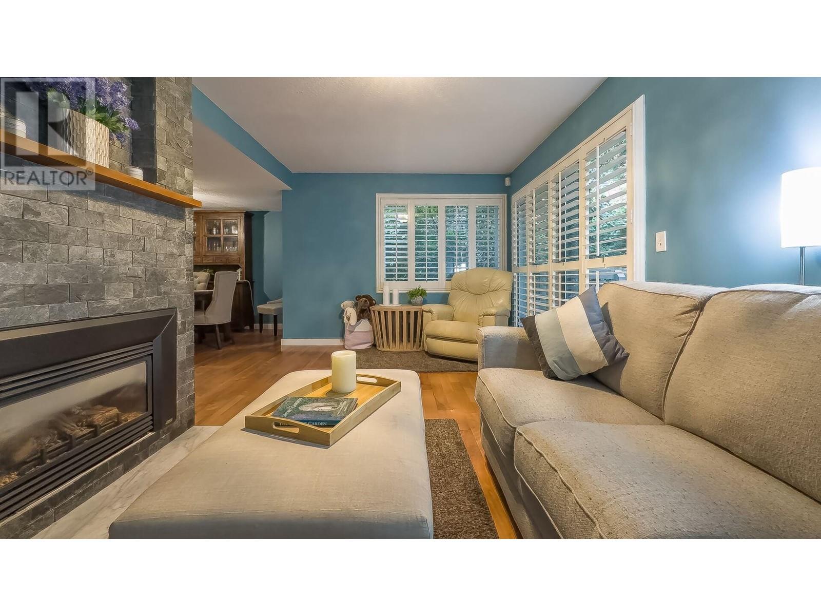 8531 Woodtrail Place, Burnaby, British Columbia  V5A 4A9 - Photo 7 - R2825002