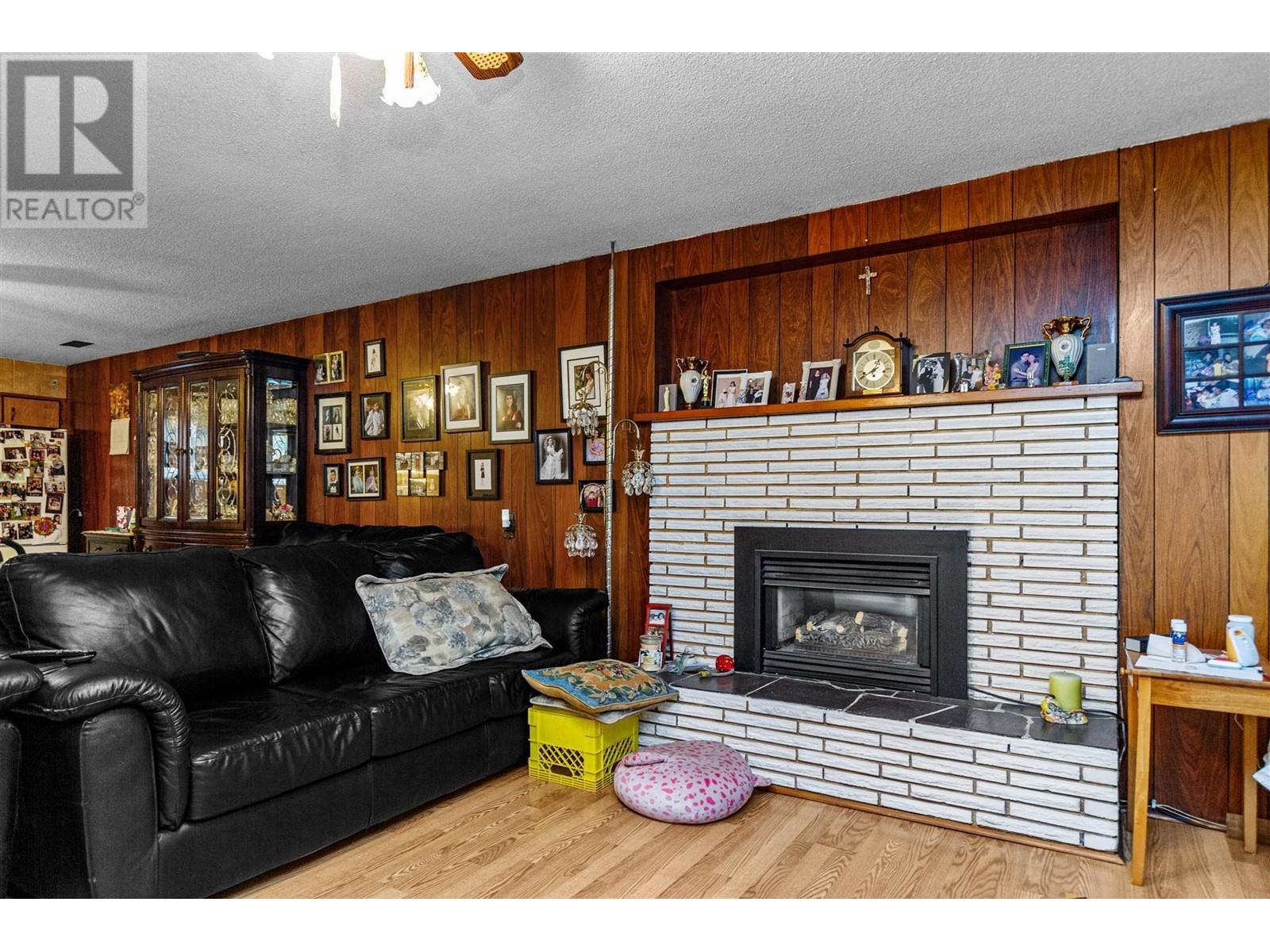 4917 Venables Street, Burnaby, British Columbia  V5B 1X8 - Photo 19 - R2826223