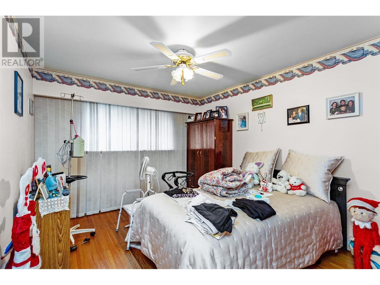 4917 Venables Street, Burnaby, British Columbia  V5B 1X8 - Photo 14 - R2826223