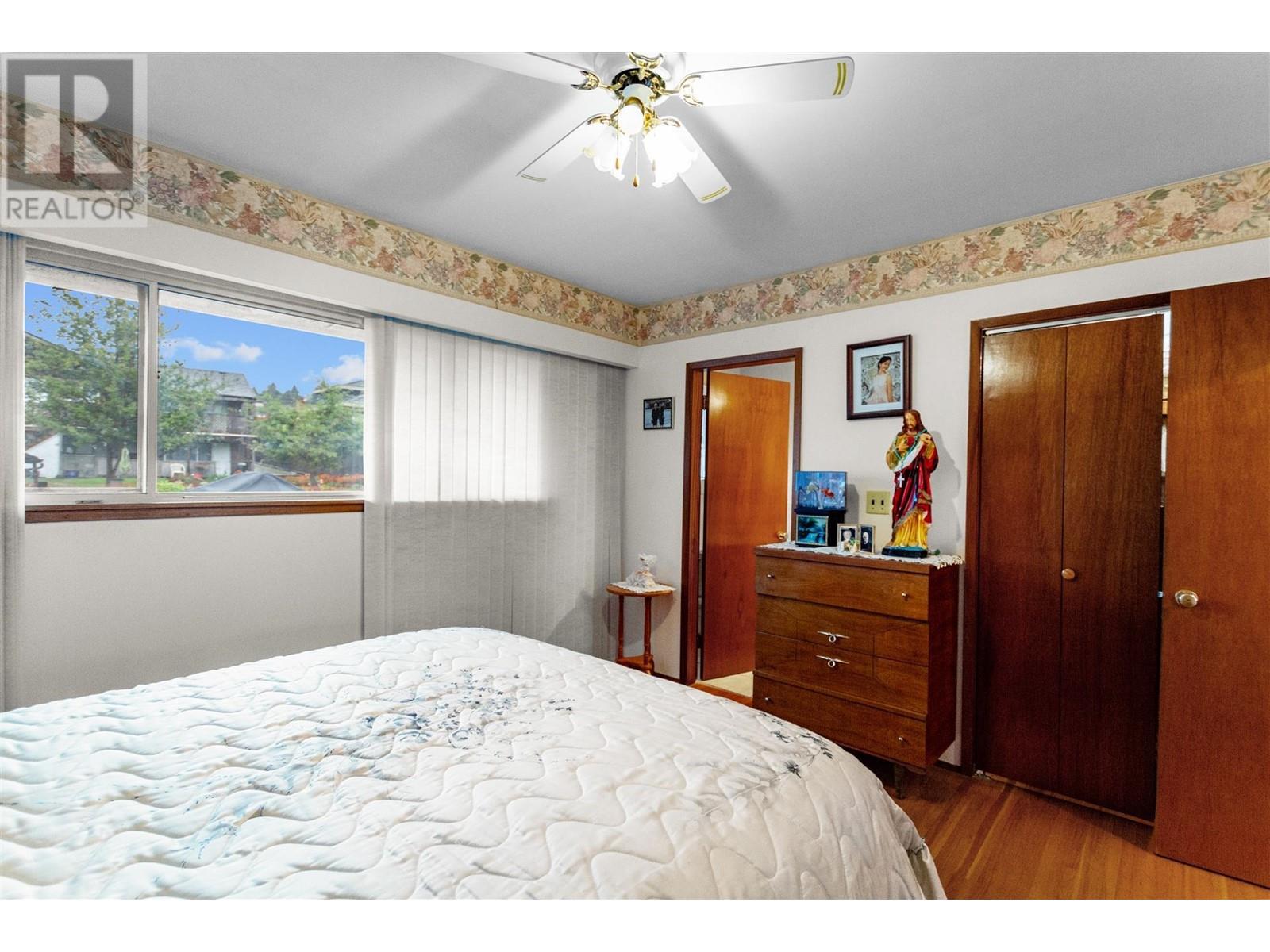 4917 Venables Street, Burnaby, British Columbia  V5B 1X8 - Photo 11 - R2826223
