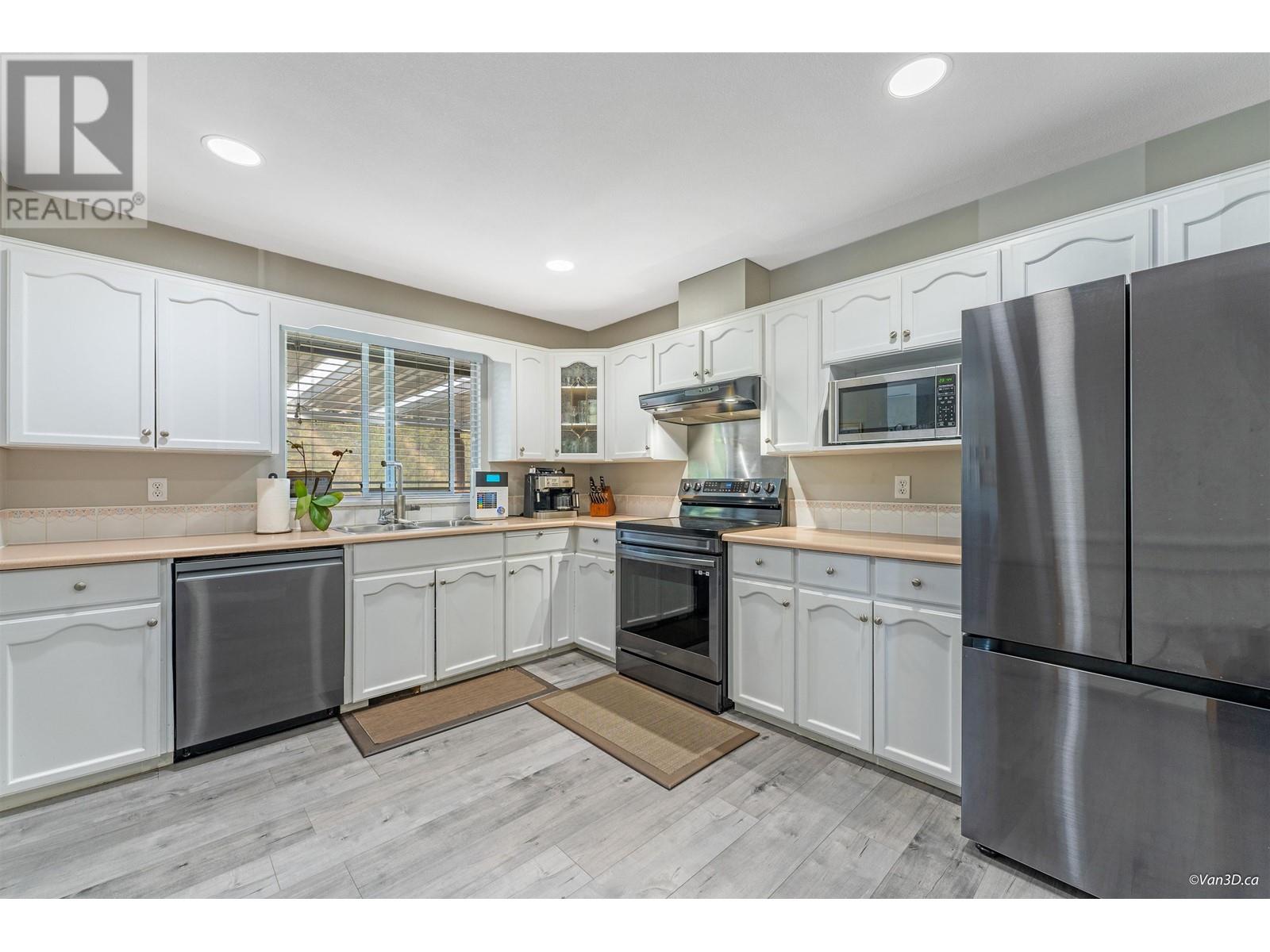 12015 205 Street, Maple Ridge, British Columbia  V2X 1A9 - Photo 13 - R2812572