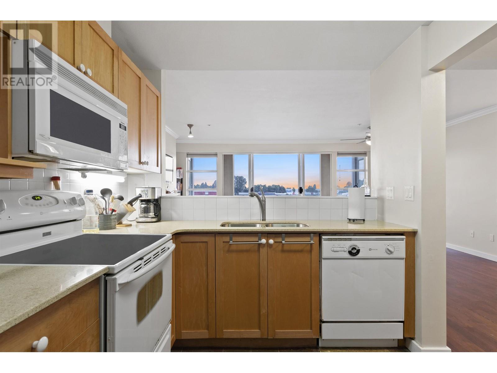 210 2020 Se Kent Avenue, Vancouver, British Columbia  V5P 4X1 - Photo 9 - R2819614