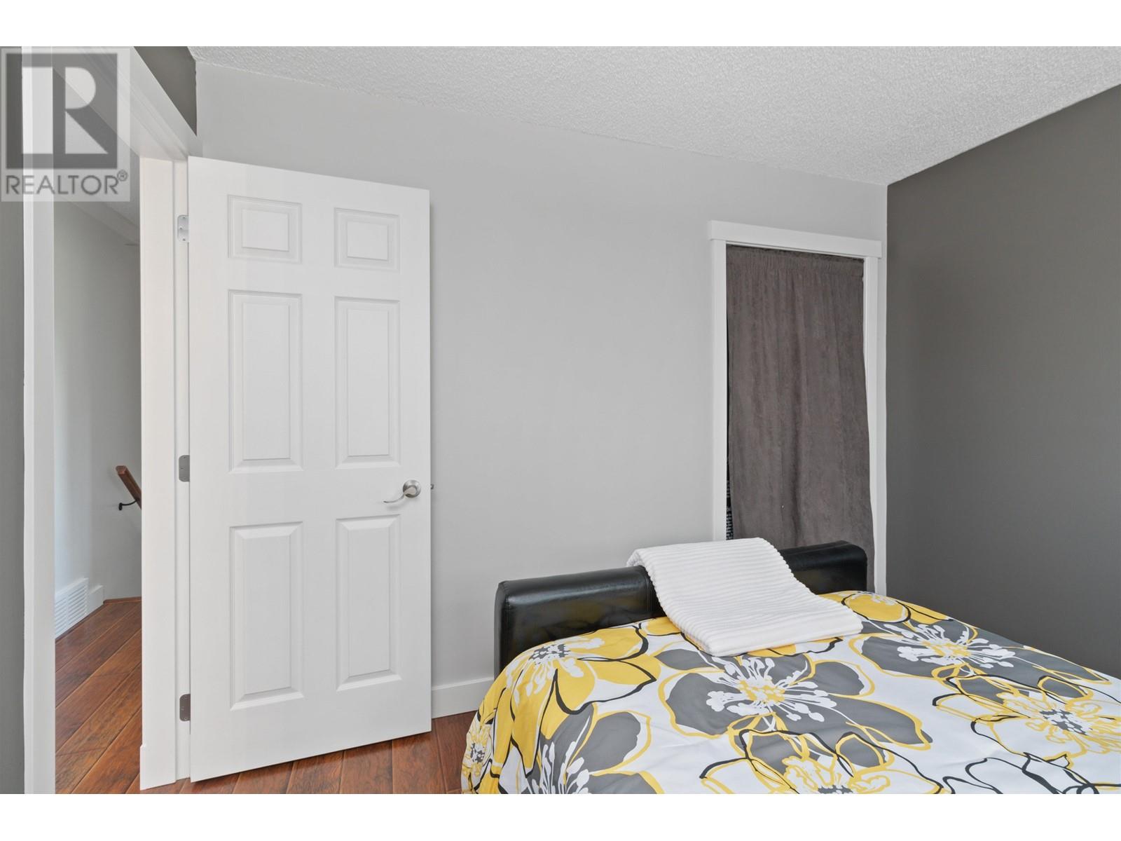 12048 189a Street, Pitt Meadows, British Columbia  V3Y 1W6 - Photo 22 - R2818103