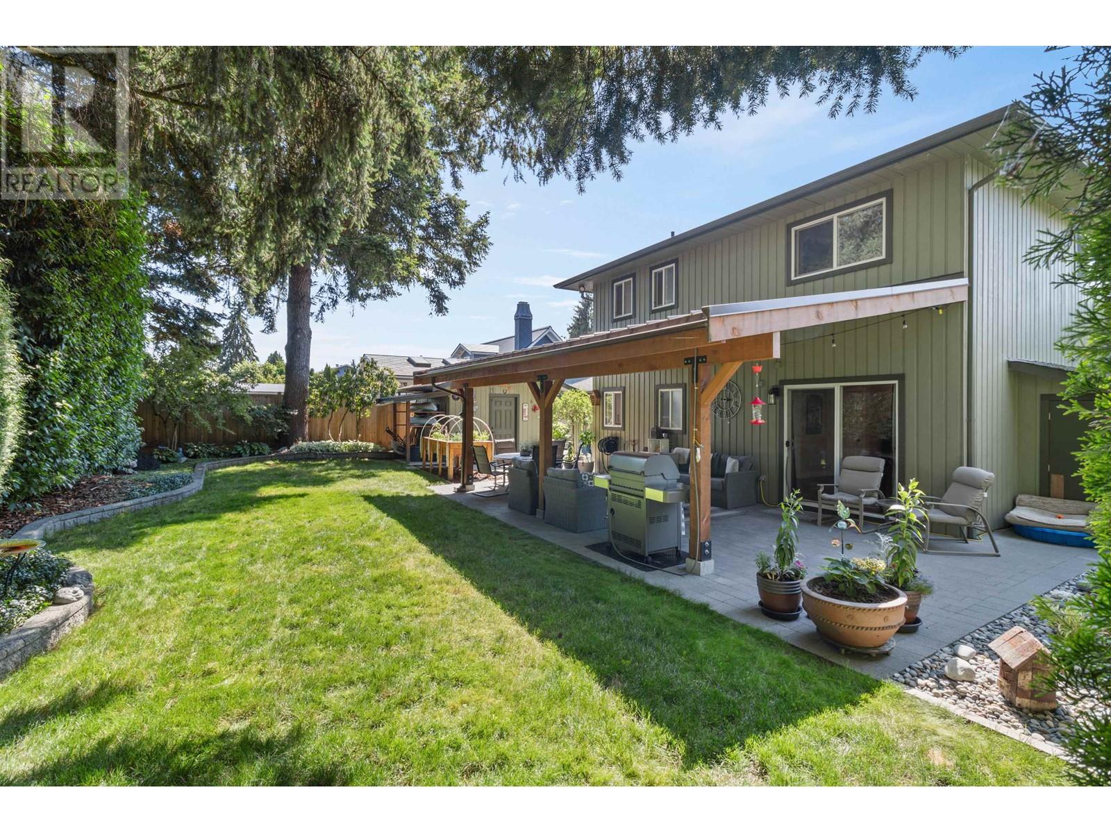 12048 189a Street, Pitt Meadows, British Columbia  V3Y 1W6 - Photo 2 - R2818103