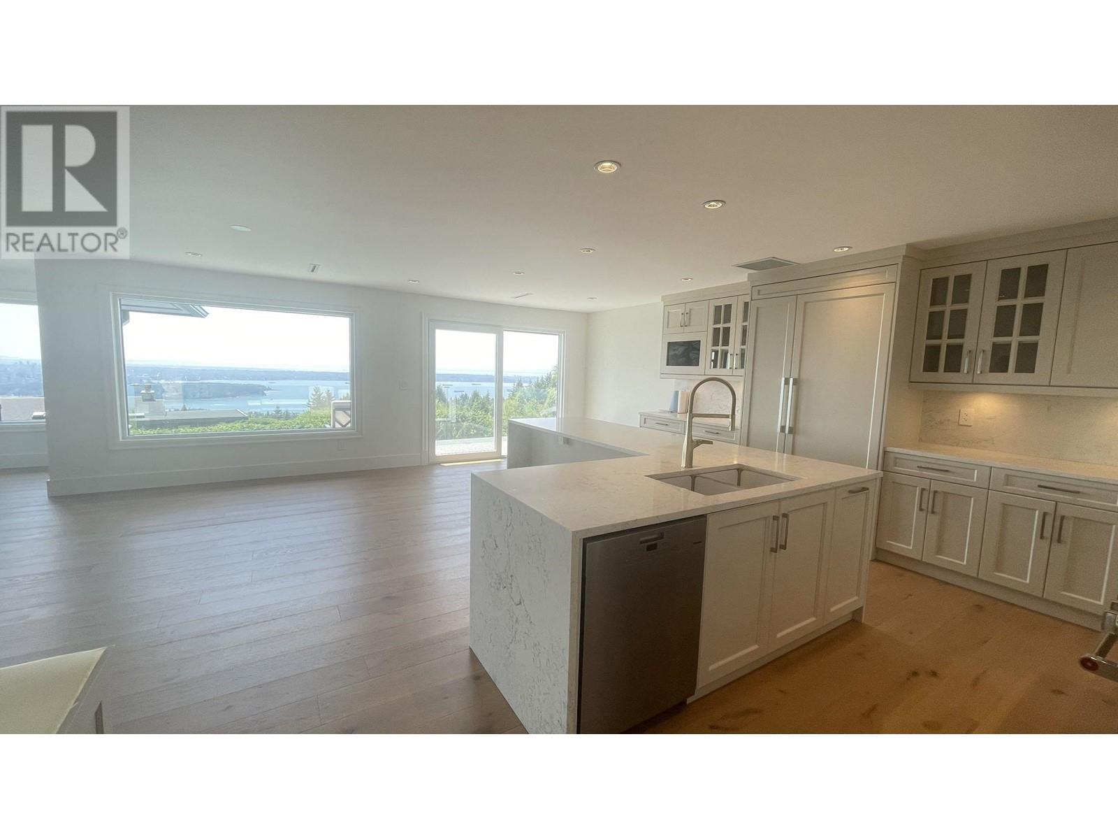 1138 Eyremount Drive, West Vancouver, British Columbia  V7S 2C5 - Photo 7 - R2824376
