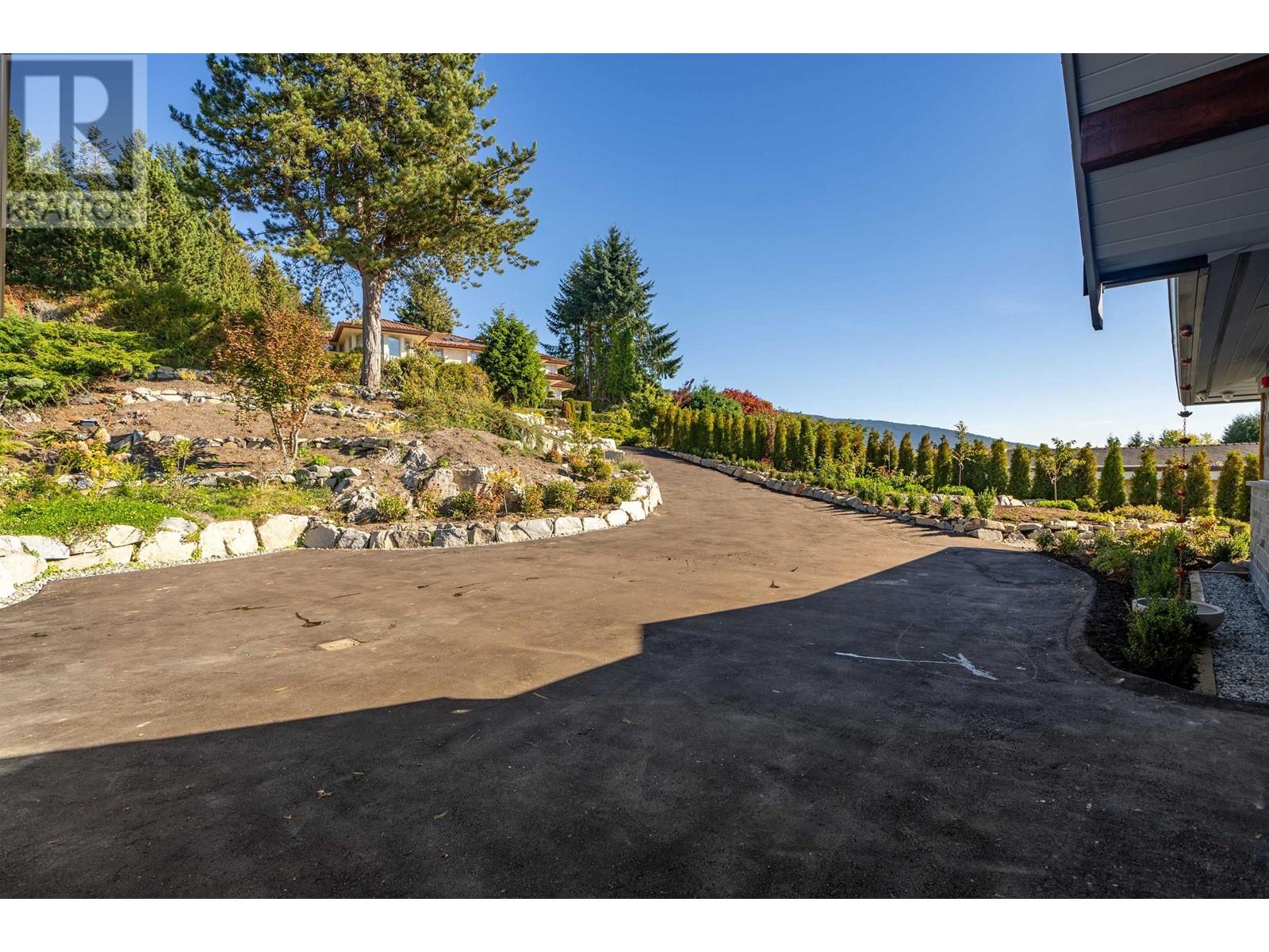 1138 Eyremount Drive, West Vancouver, British Columbia  V7S 2C5 - Photo 36 - R2824376