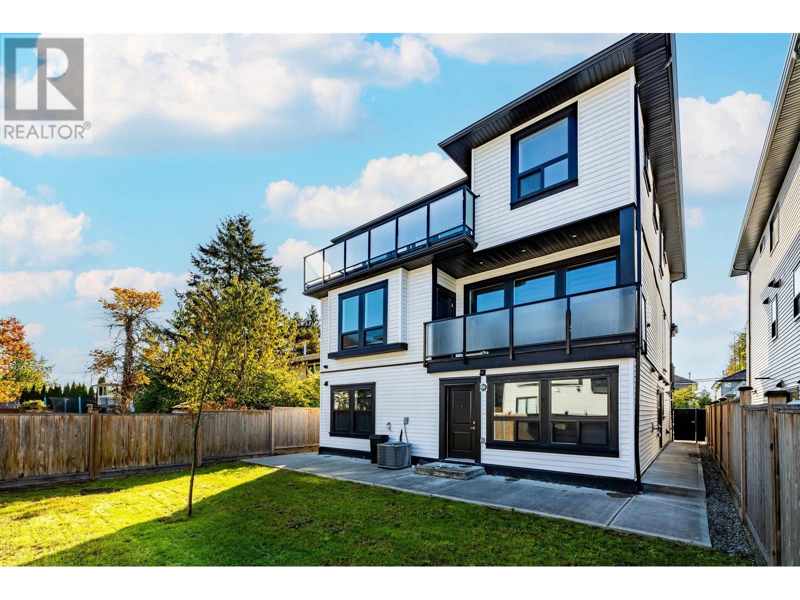 23065 117 Avenue, Maple Ridge, British Columbia  V2X 2K3 - Photo 3 - R2826379