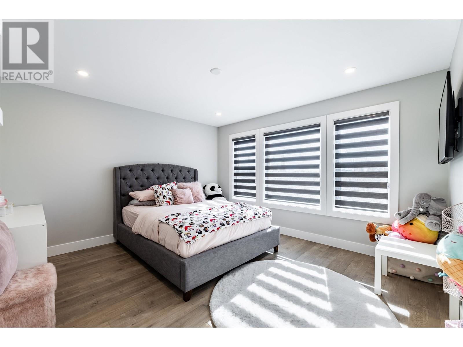 23065 117 Avenue, Maple Ridge, British Columbia  V2X 2K3 - Photo 31 - R2826379