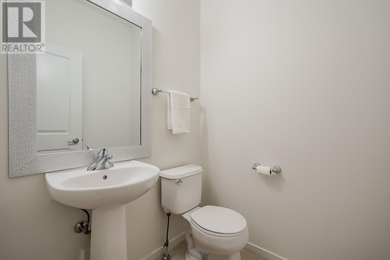 38 6736 Southpoint Drive, Burnaby, British Columbia  V3N 0A4 - Photo 12 - R2825097