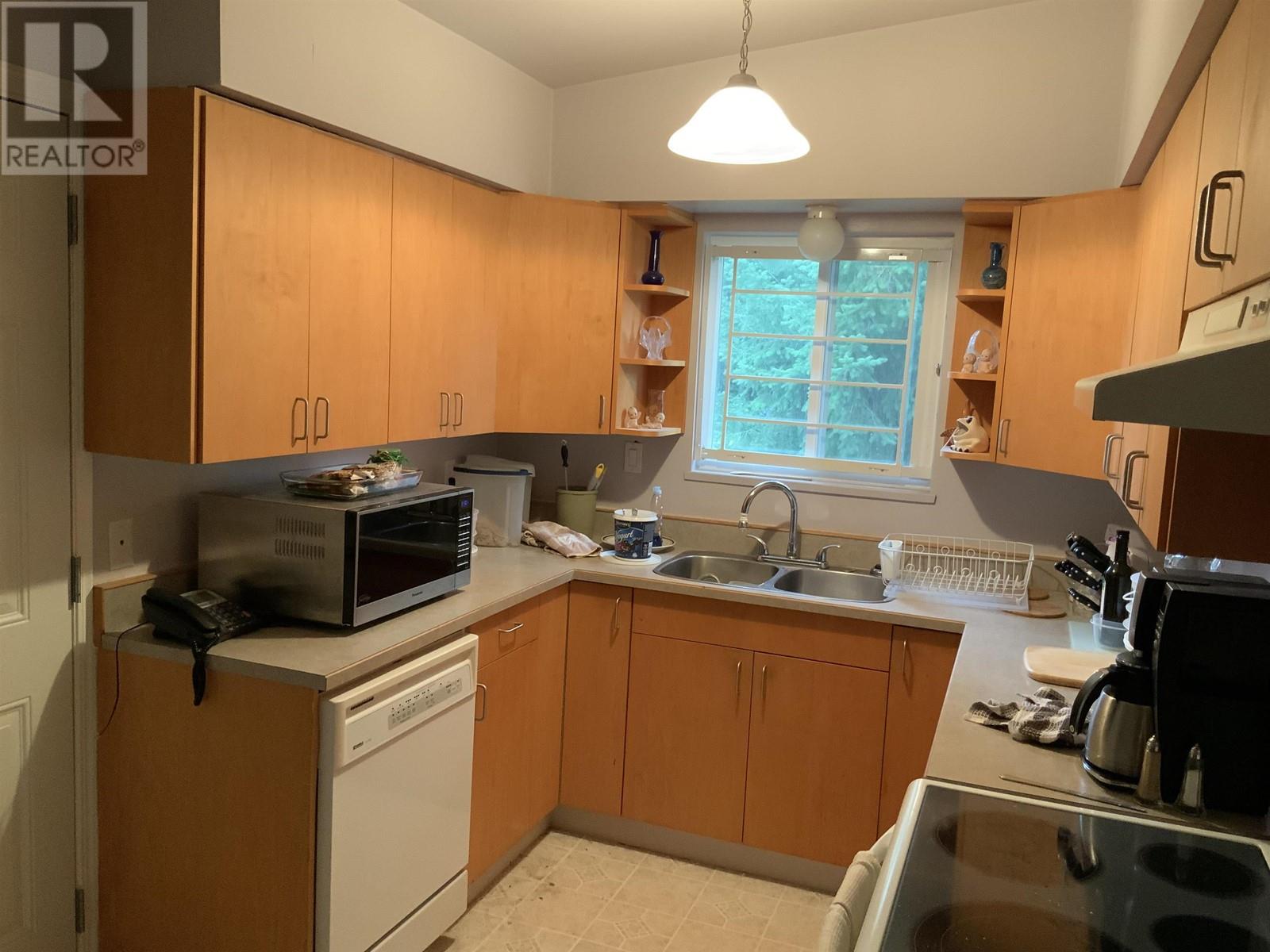 1033 Prairie Avenue, Port Coquitlam, British Columbia  V3B 1S3 - Photo 6 - R2826090