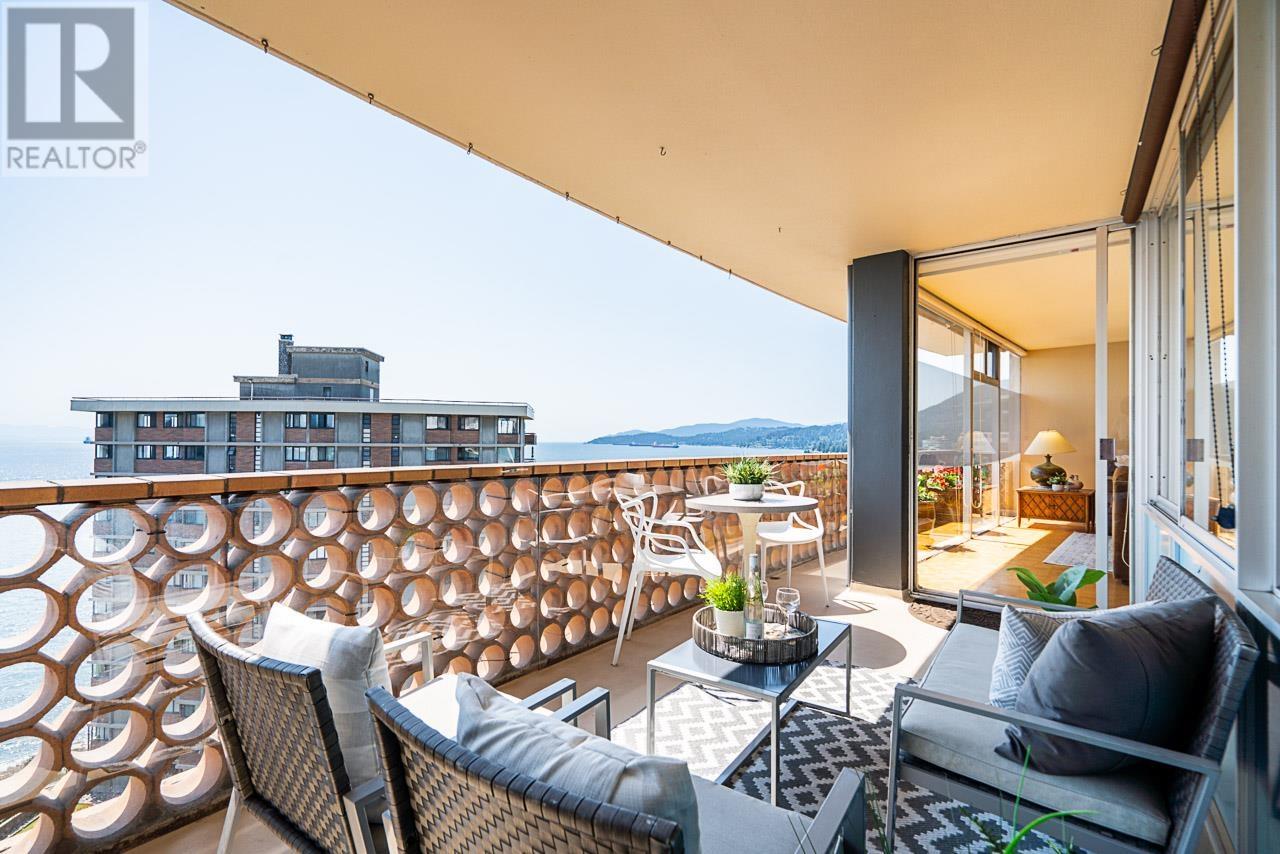 1005 2135 Argyle Avenue, West Vancouver, British Columbia  V7V 1A5 - Photo 2 - R2822606