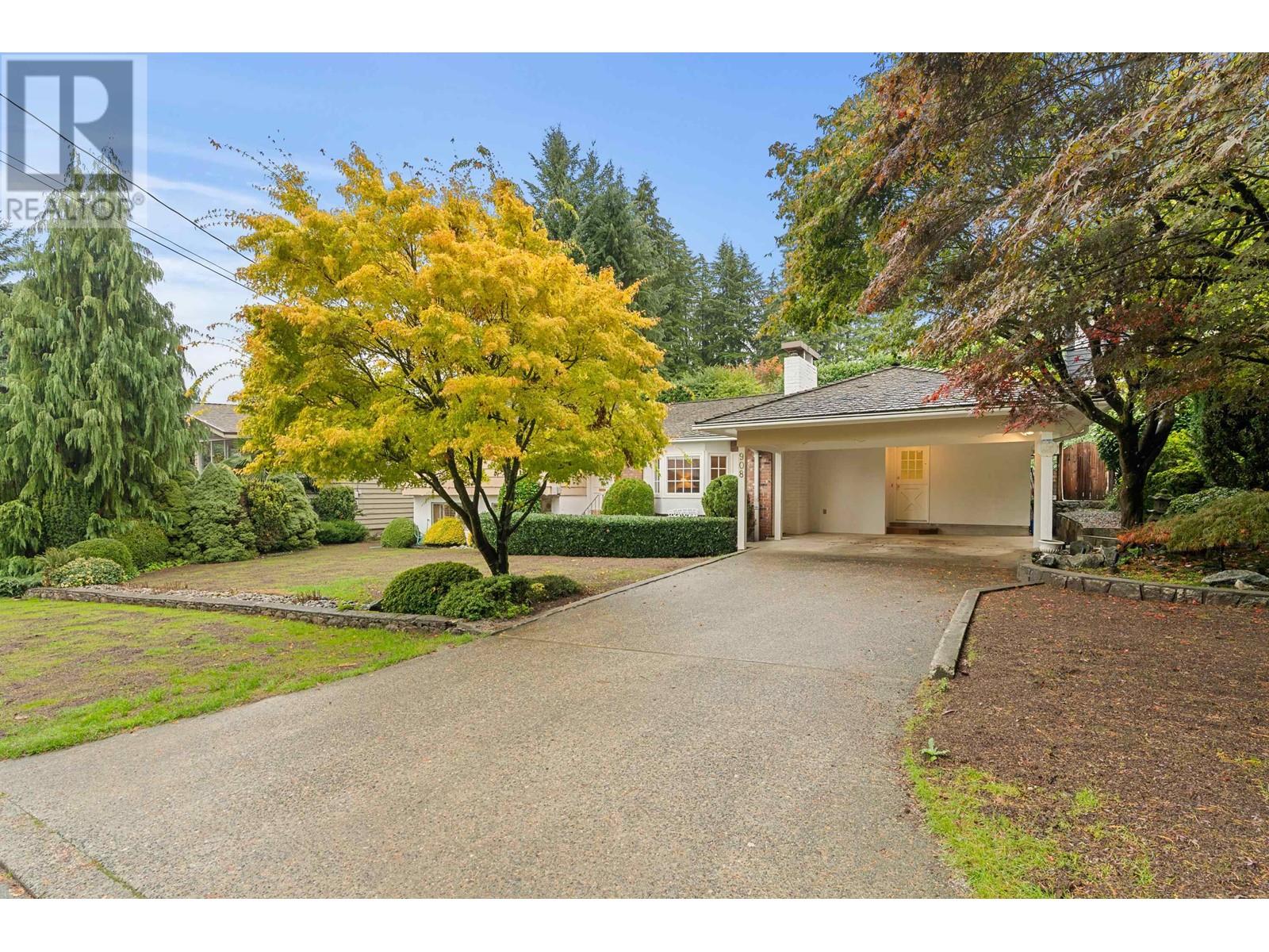 908 BELVEDERE DRIVE, north vancouver, British Columbia