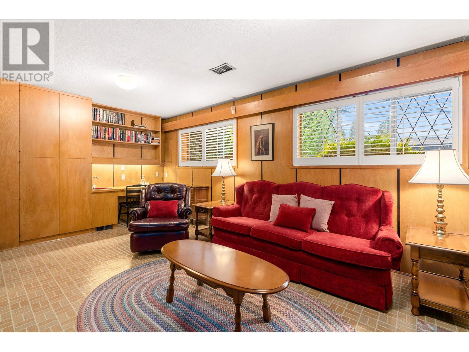 908 Belvedere Drive, North Vancouver, British Columbia  V7R 2B9 - Photo 17 - R2826683