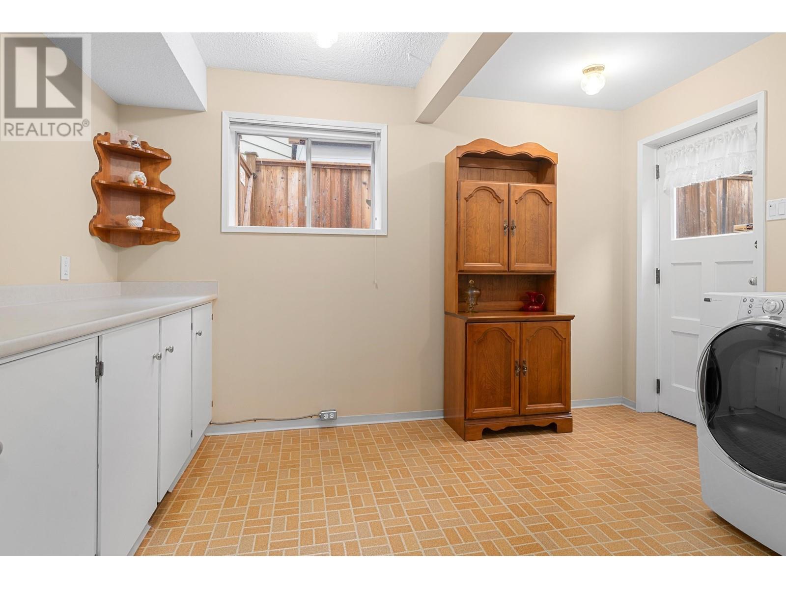 908 Belvedere Drive, North Vancouver, British Columbia  V7R 2B9 - Photo 19 - R2826683