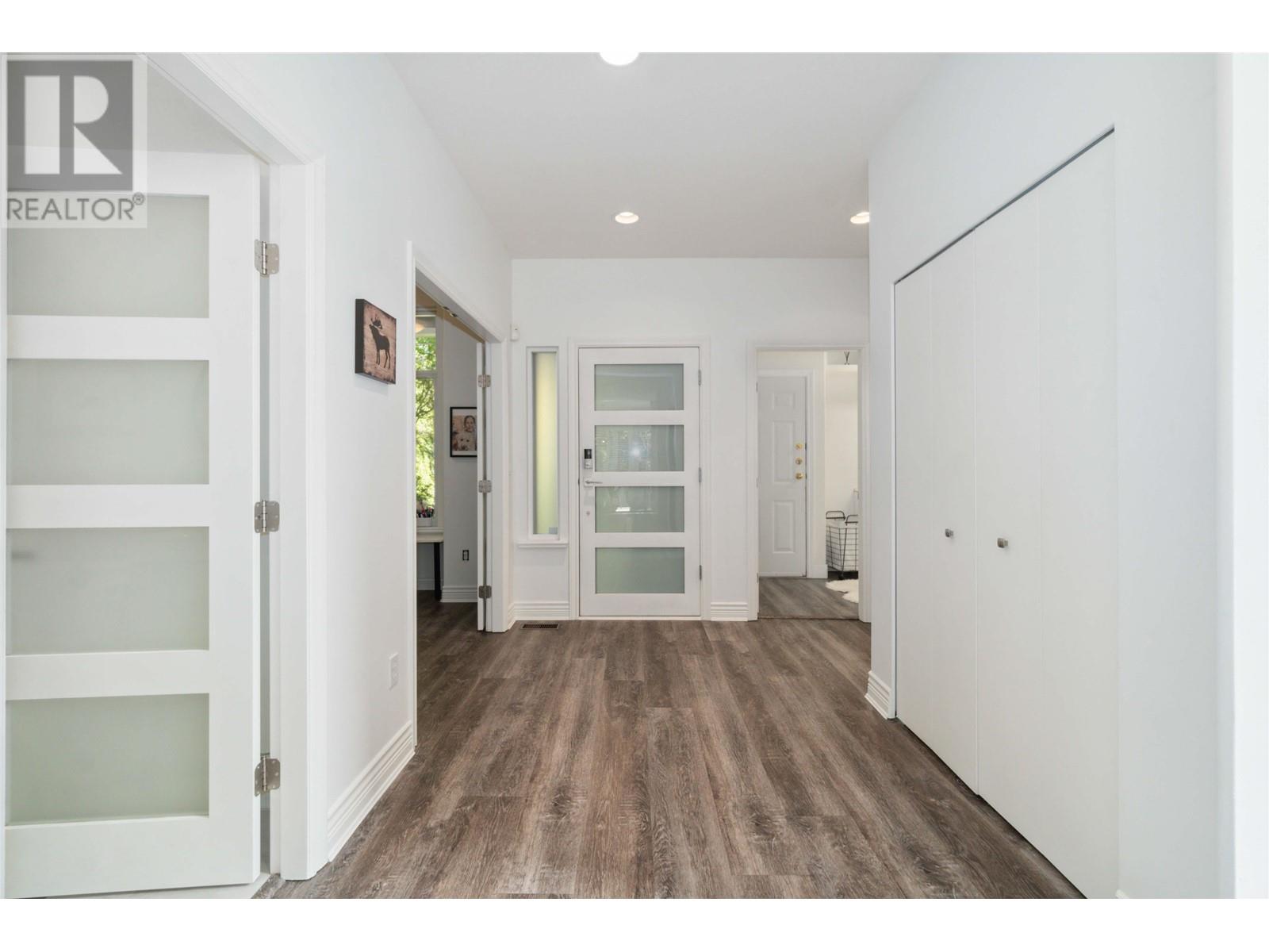 1722 Paddock Drive, Coquitlam, British Columbia  V3E 3N8 - Photo 21 - R2816827