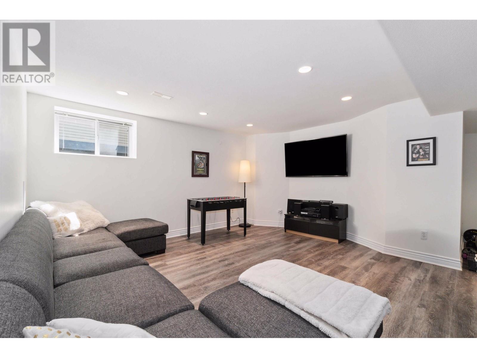 1722 Paddock Drive, Coquitlam, British Columbia  V3E 3N8 - Photo 19 - R2816827