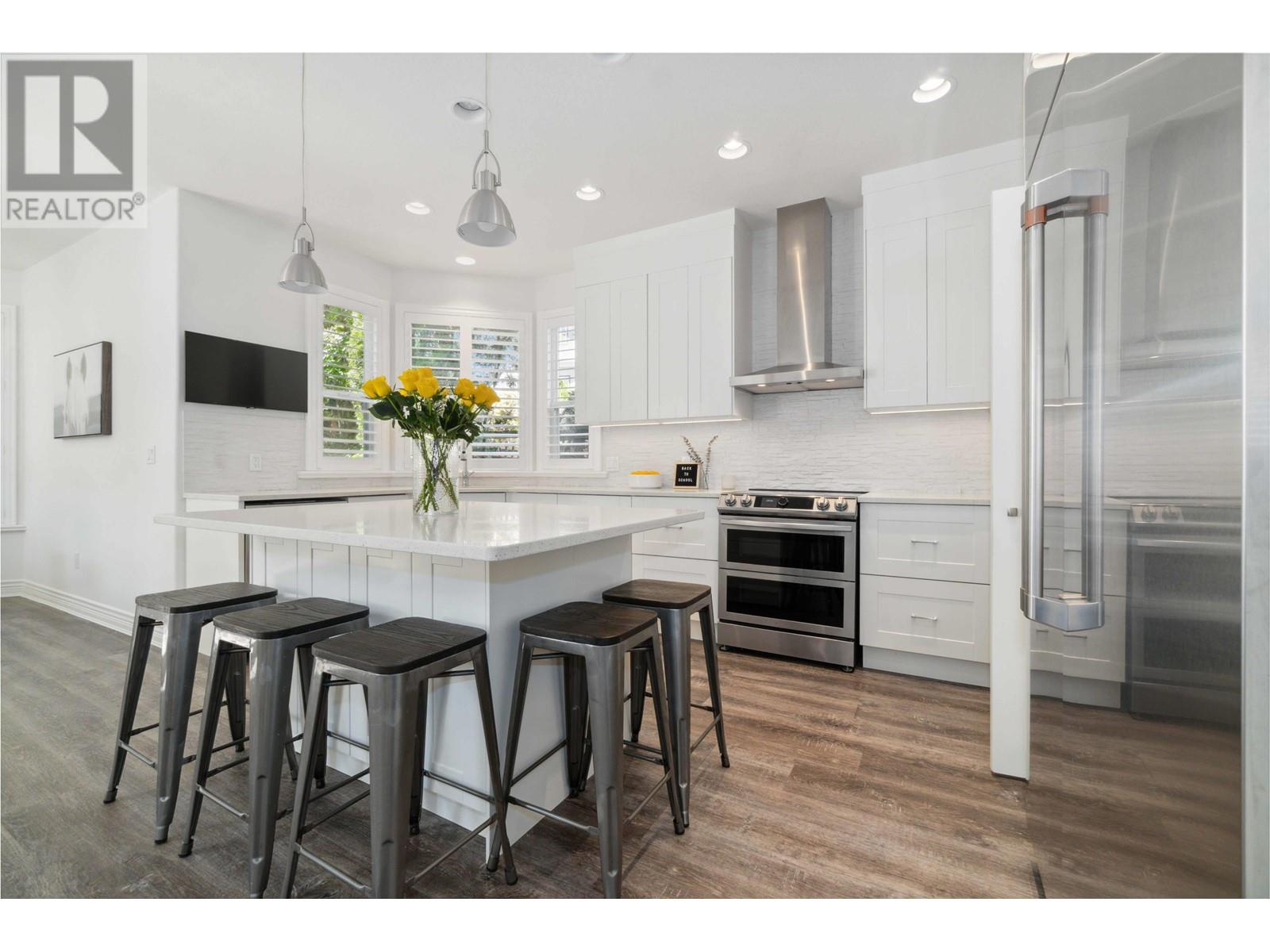 1722 PADDOCK DRIVE, coquitlam, British Columbia