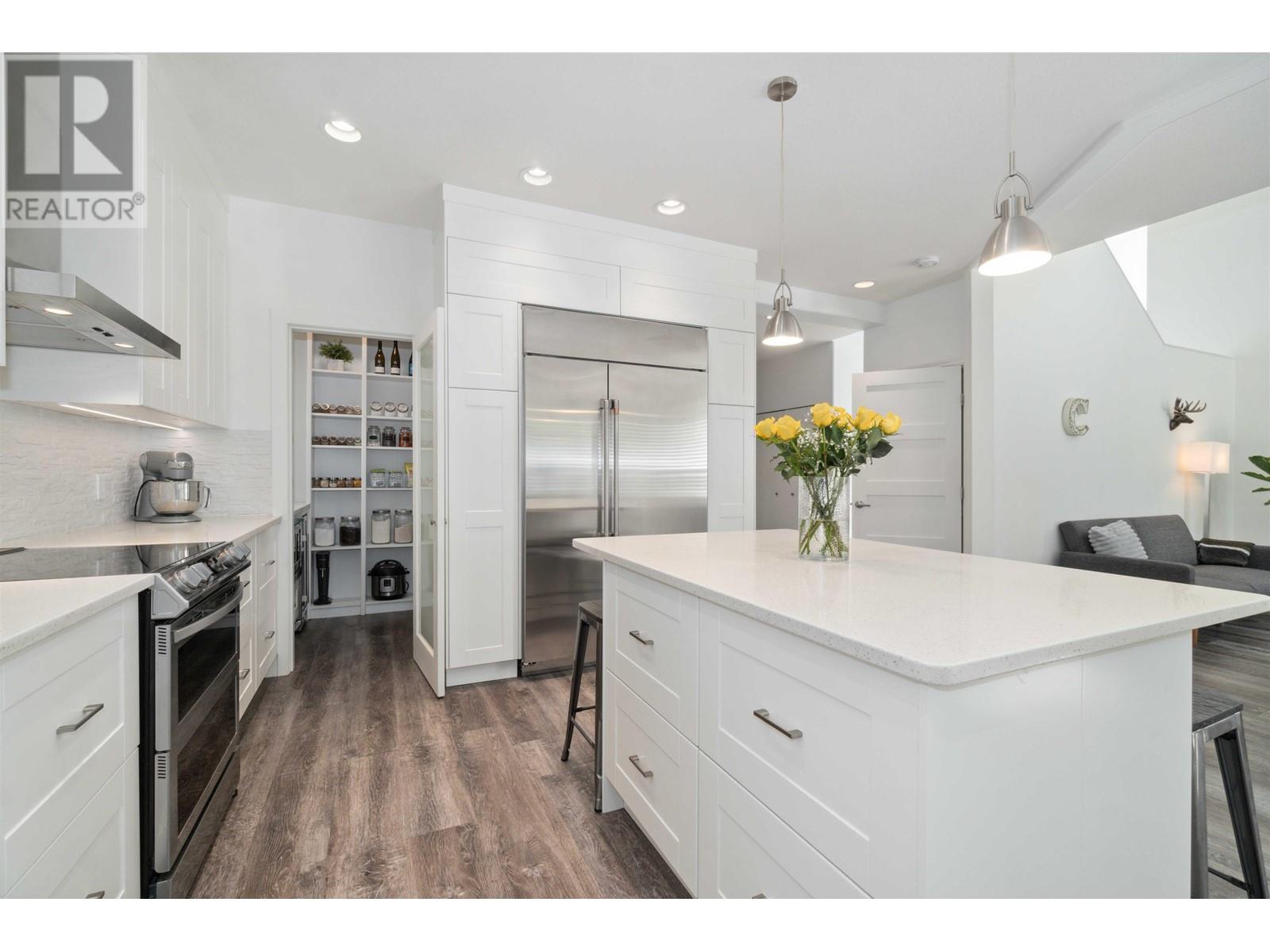1722 Paddock Drive, Coquitlam, British Columbia  V3E 3N8 - Photo 6 - R2816827