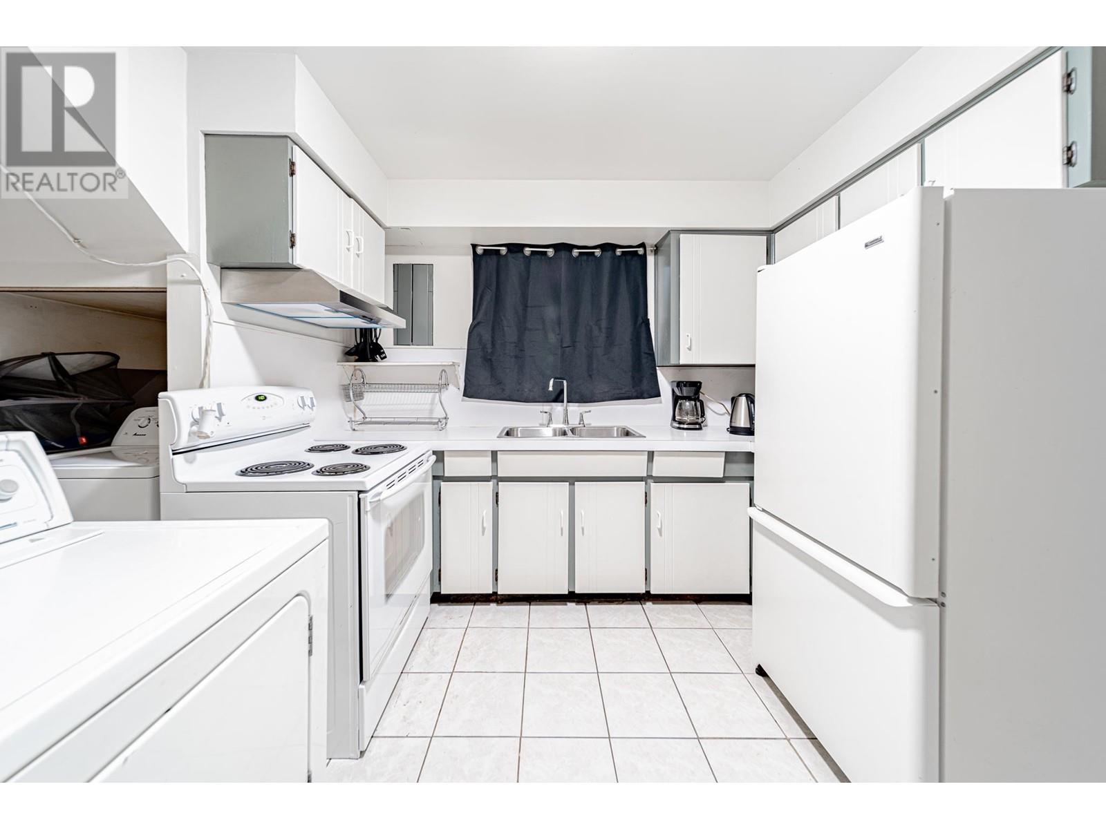 1966 E Georgia Street, Vancouver, British Columbia  V5L 2B8 - Photo 14 - R2825069