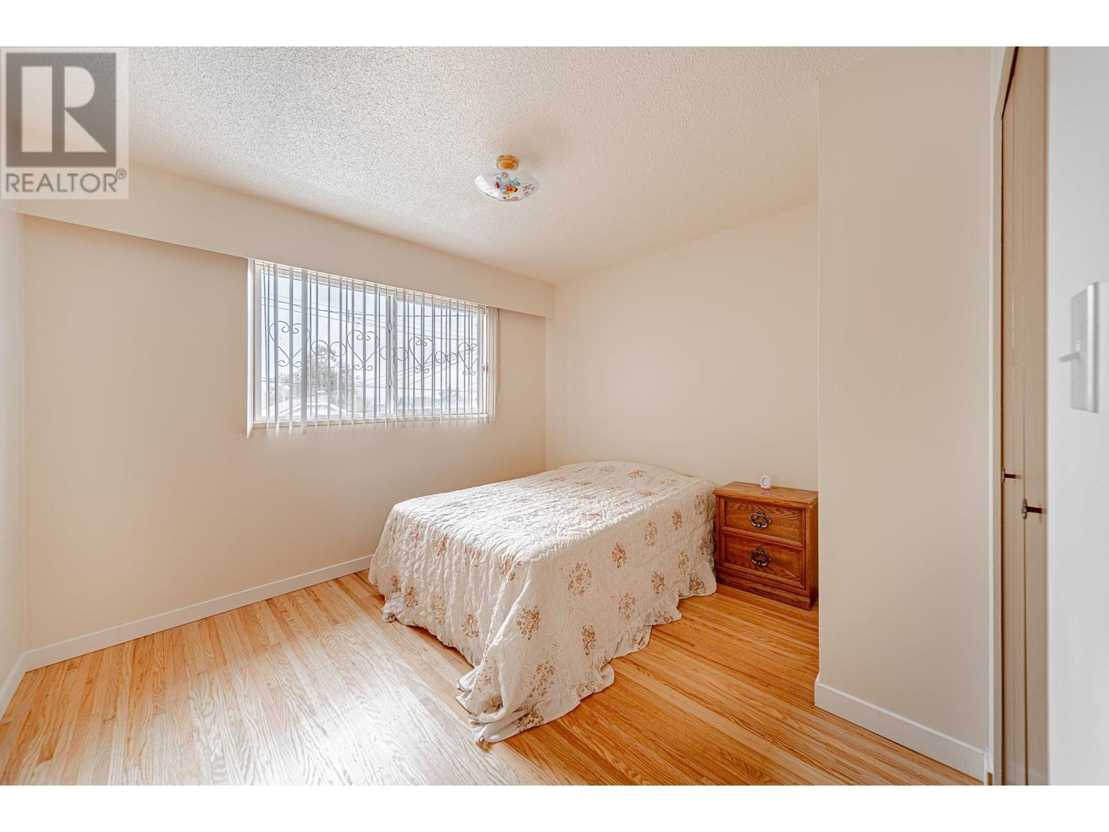 1966 E Georgia Street, Vancouver, British Columbia  V5L 2B8 - Photo 13 - R2825069