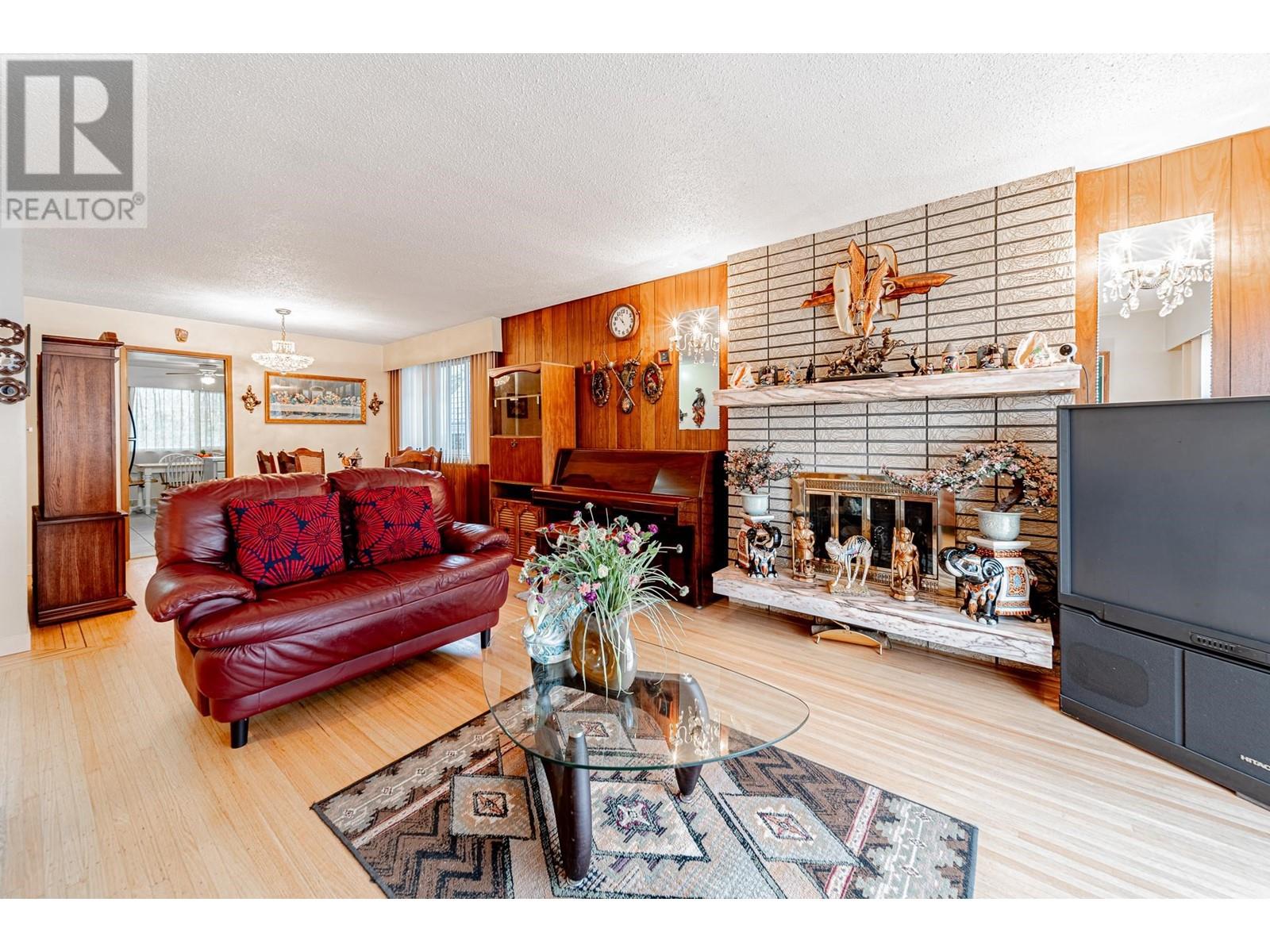 1966 E Georgia Street, Vancouver, British Columbia  V5L 2B8 - Photo 4 - R2825069