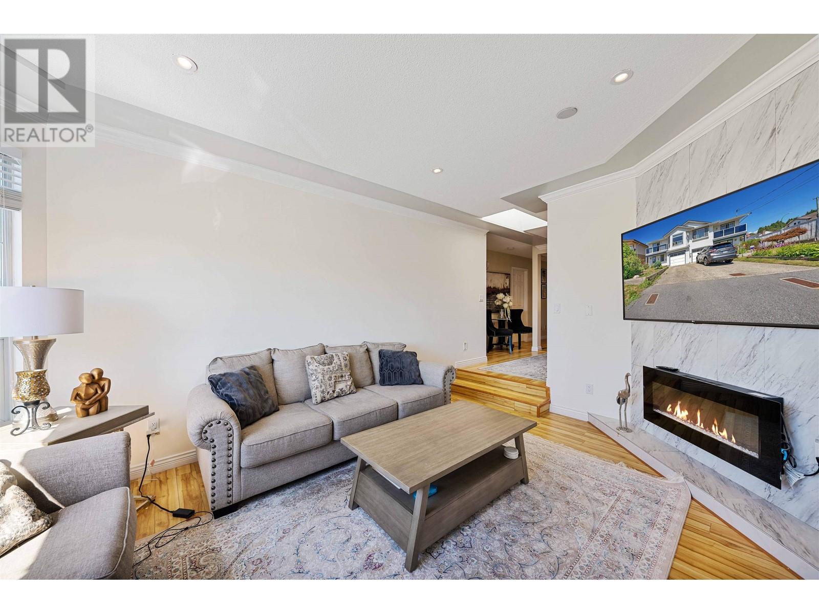 1059 Delestre Avenue, Coquitlam, British Columbia  V3K 2H1 - Photo 4 - R2825703