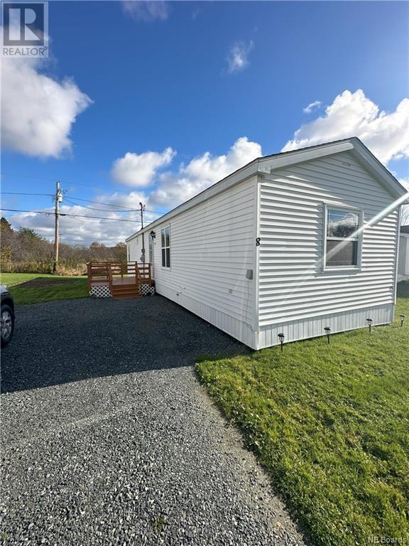 8 Travis Street, Miramichi, New Brunswick E1V 6A1 (26203225