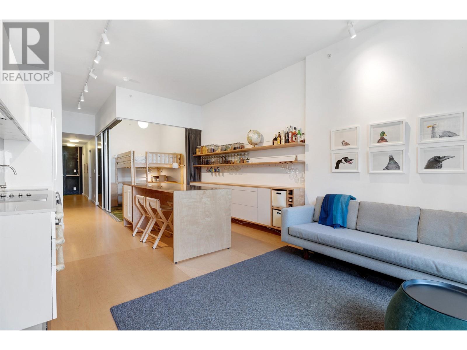 407 53 W Hastings Street, Vancouver, British Columbia  V6B 1G4 - Photo 1 - R2826114