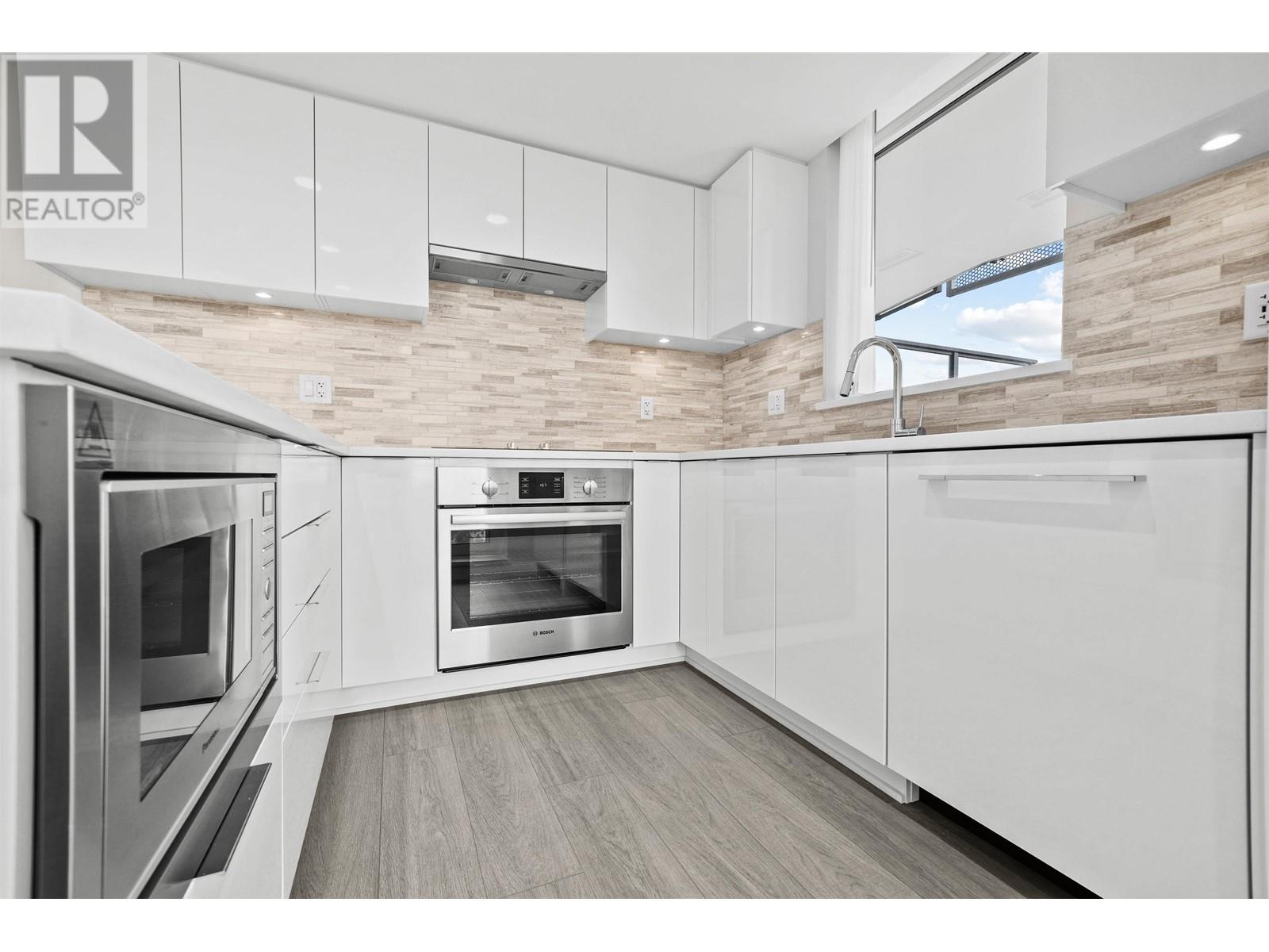 2303 1182 Westwood Street, Coquitlam, British Columbia  V3B 2P7 - Photo 12 - R2826701