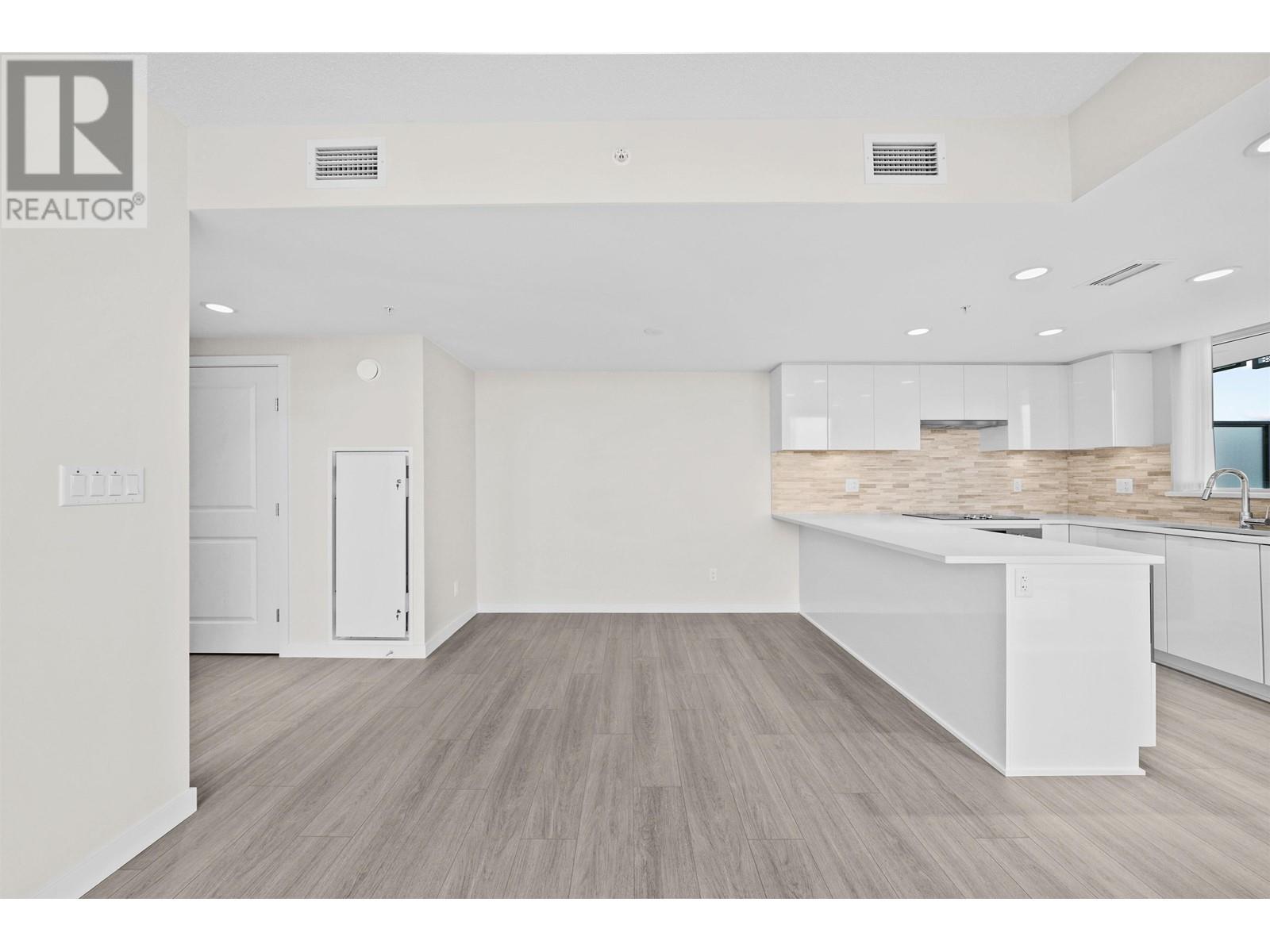 2303 1182 Westwood Street, Coquitlam, British Columbia  V3B 2P7 - Photo 8 - R2826701