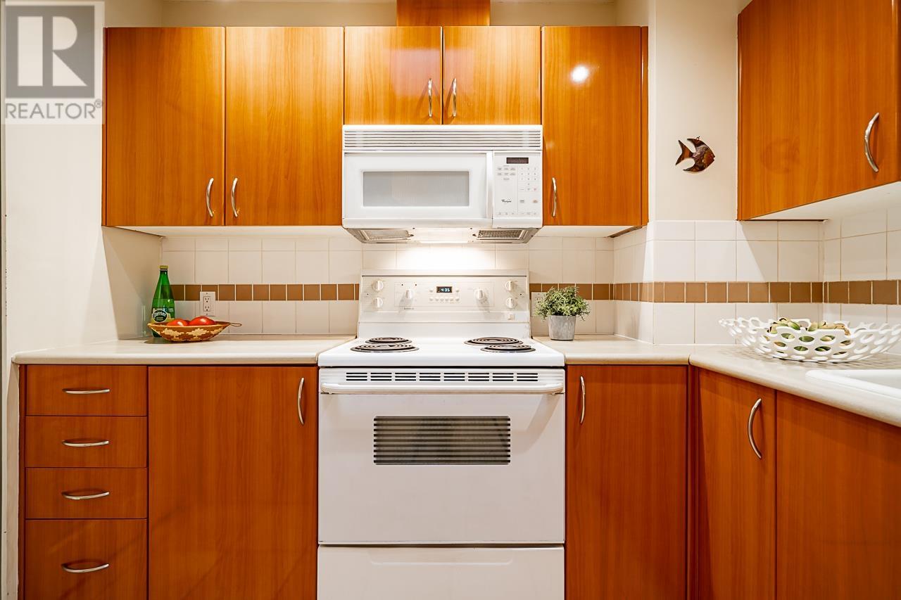 404 155 E 3rd Street, North Vancouver, British Columbia  V7L 1E5 - Photo 12 - R2826735