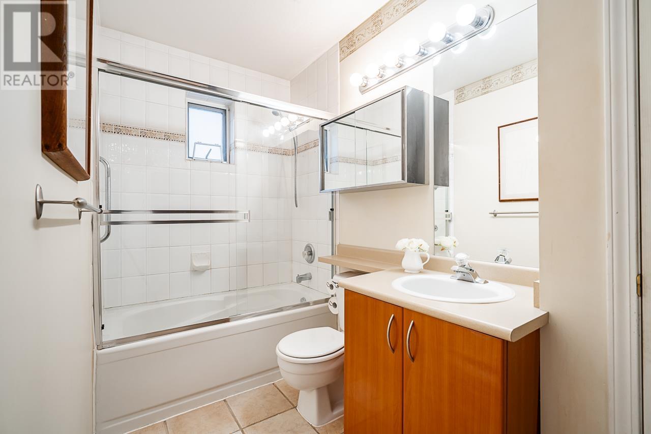 404 155 E 3rd Street, North Vancouver, British Columbia  V7L 1E5 - Photo 19 - R2826735